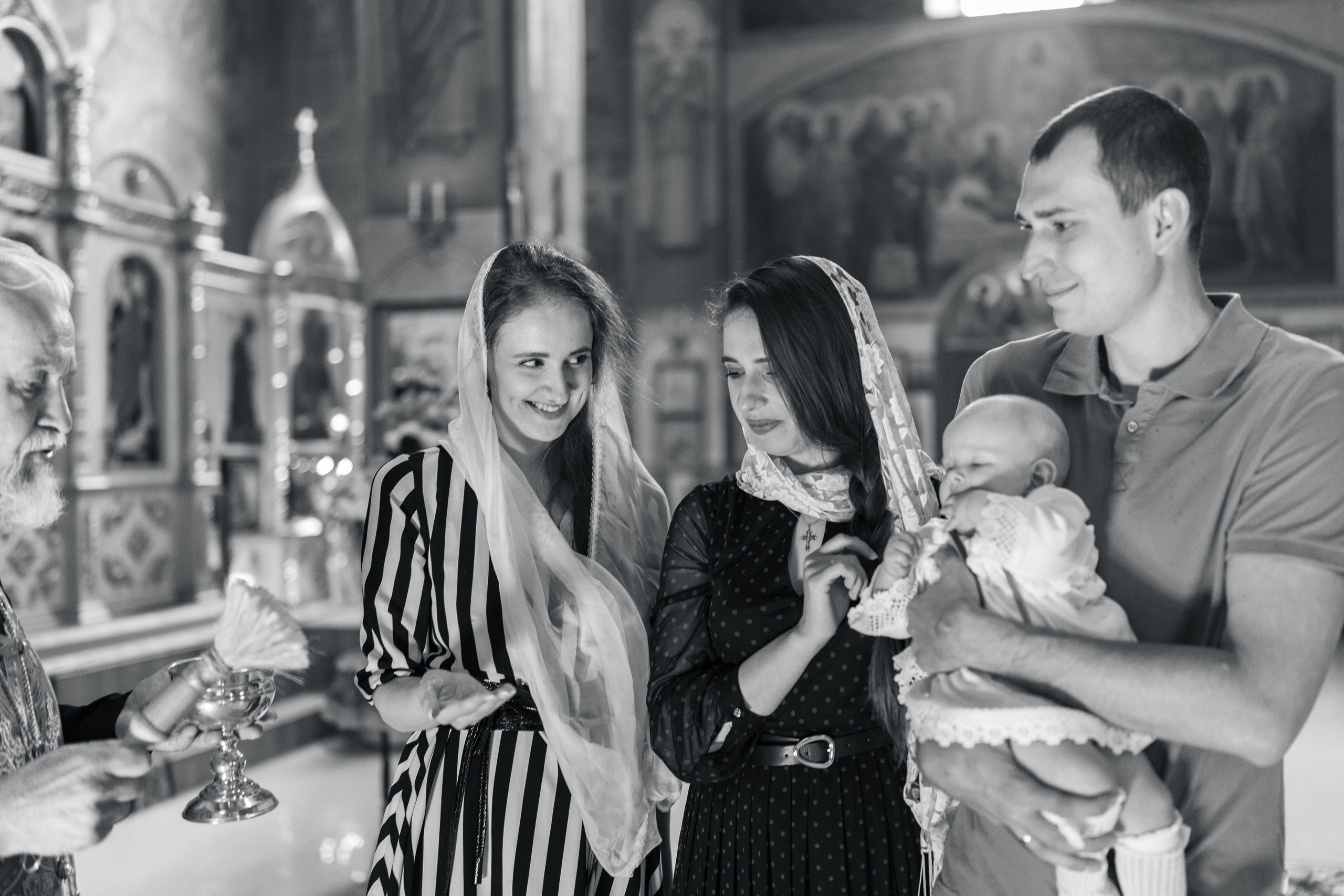 Крещение Марии в церкви иконы Божией Матери Одигитрия Иерусалимская. Анастасия Безуглова- свадебный фотограф в Таганроге