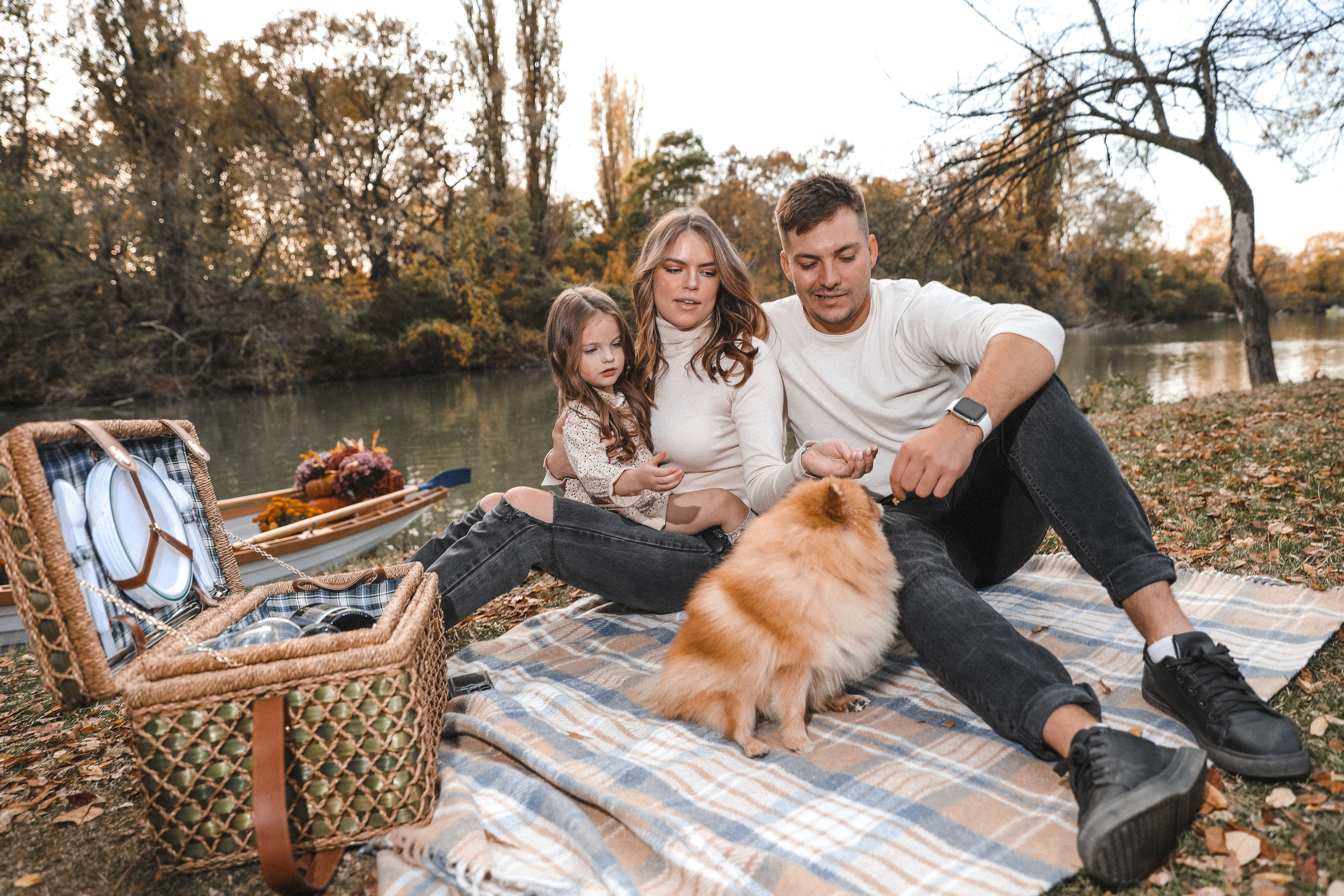 ПРОЕКТ «ЦВЕТОЧНАЯ ЛОДКА». Photographer Viktoriya Markushina «My world throug»