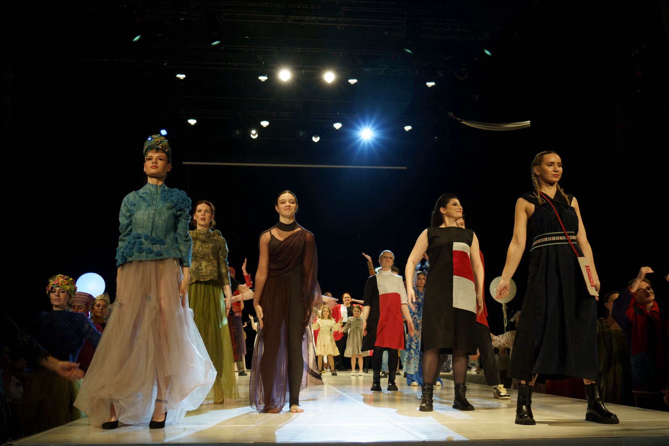 Дефиле. Фотограф/ видеограф Катя Ильина Калуга