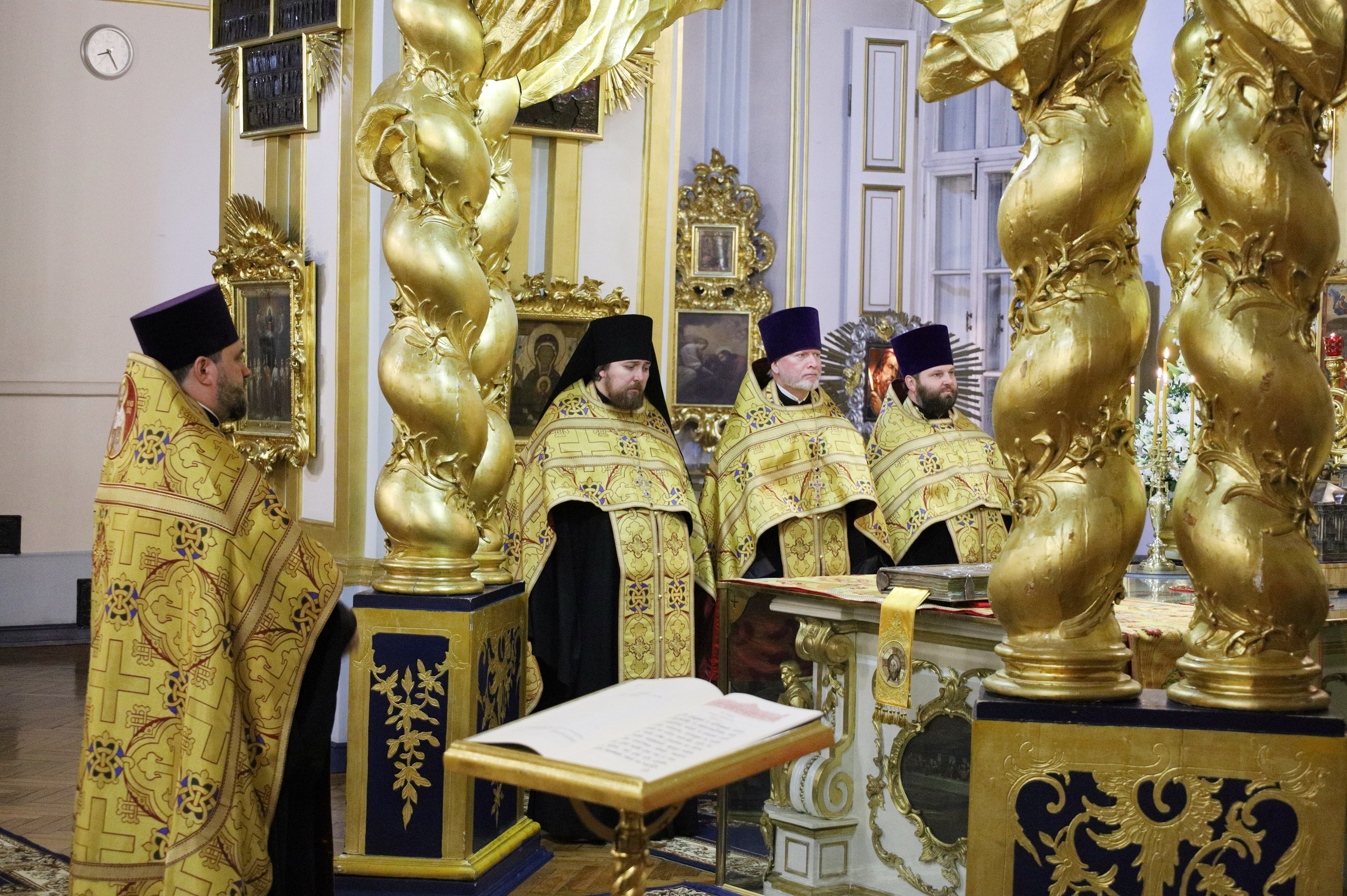 СЛУЖЕНИЕ В КАНУН ДНЯ ПАМЯТИ СВЯТИТЕЛЯ НИКОЛАЯ ЧУДОТВОРЦА. НИКОЛО-БОГОЯВЛЕНСКИЙ МОРСКОЙ СОБОР
