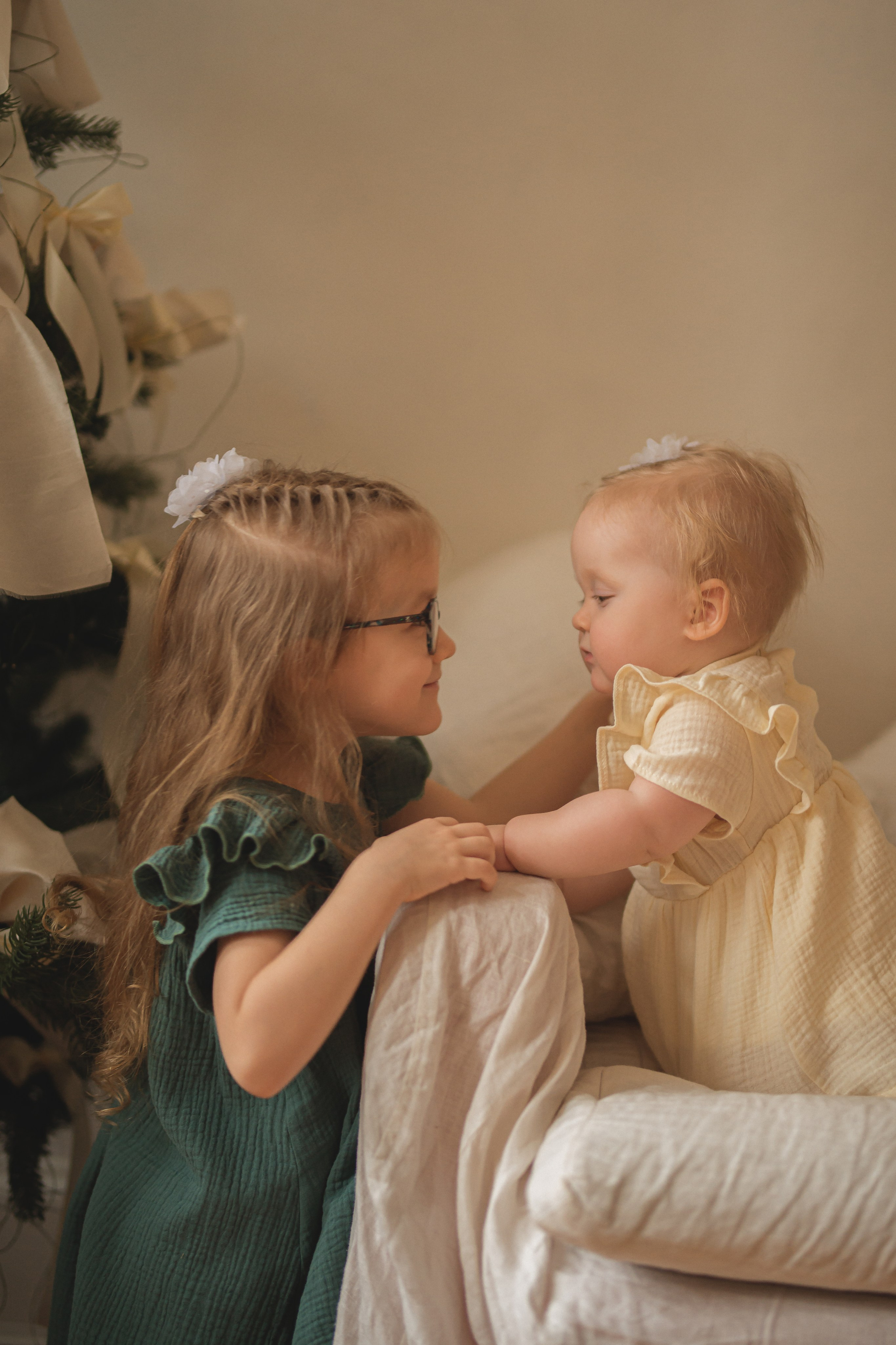 Паша, Юля, Кира и Верочка. Фотограф Таинств Крещения и Венчания в г. Курске