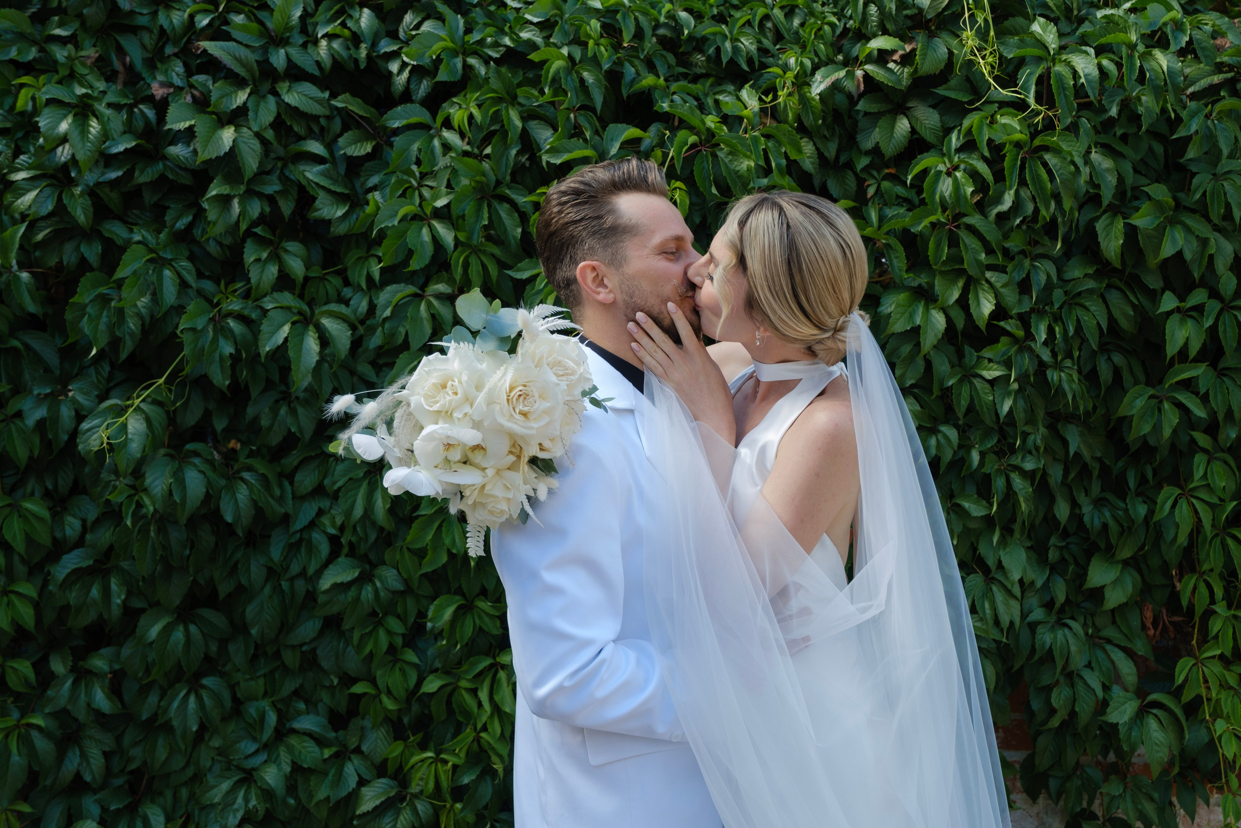 Alexander Alina. Wedding photographer