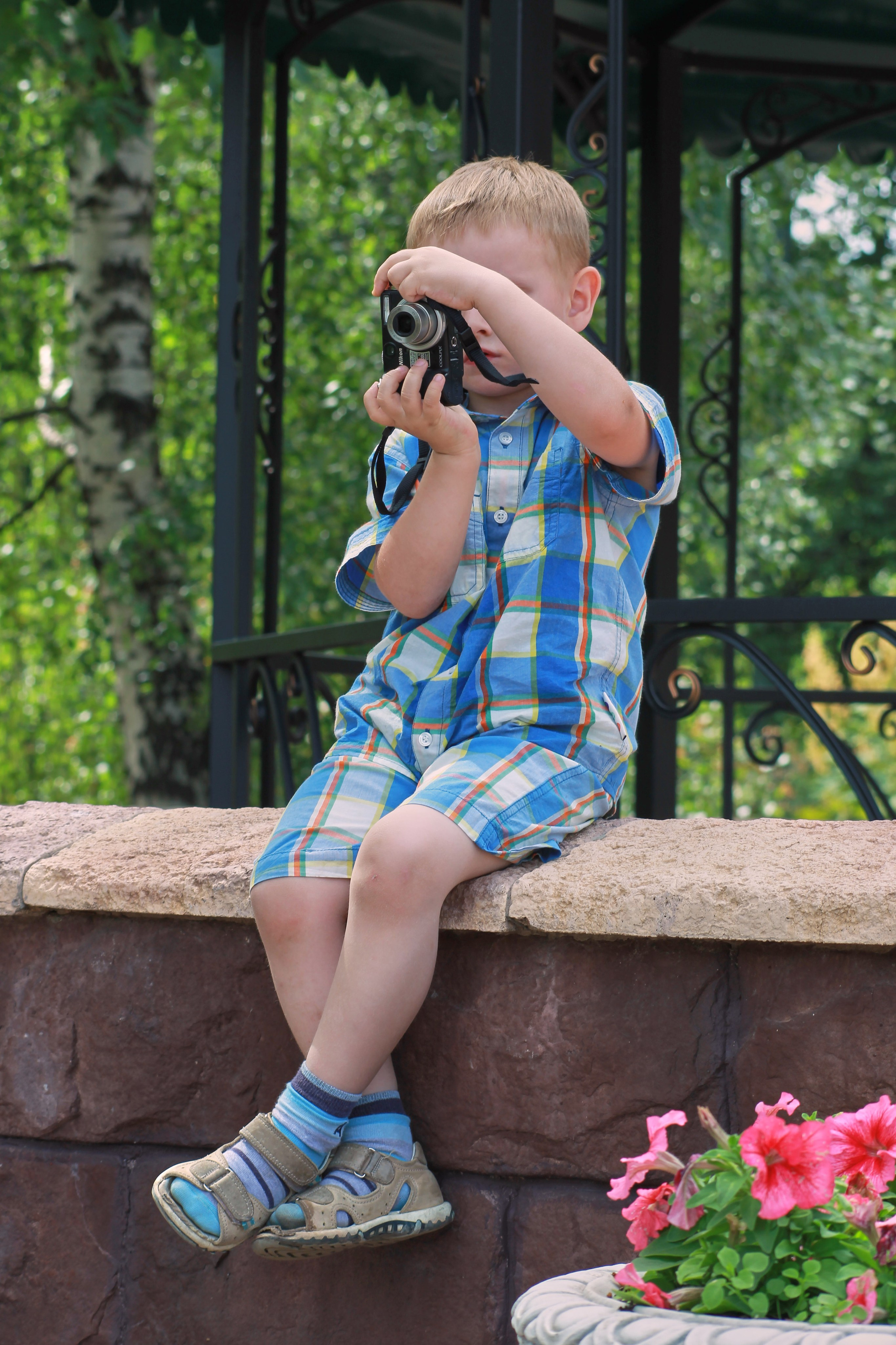 Детская фотография в помещении и на улице. Сайт фотографа Виталия Дени