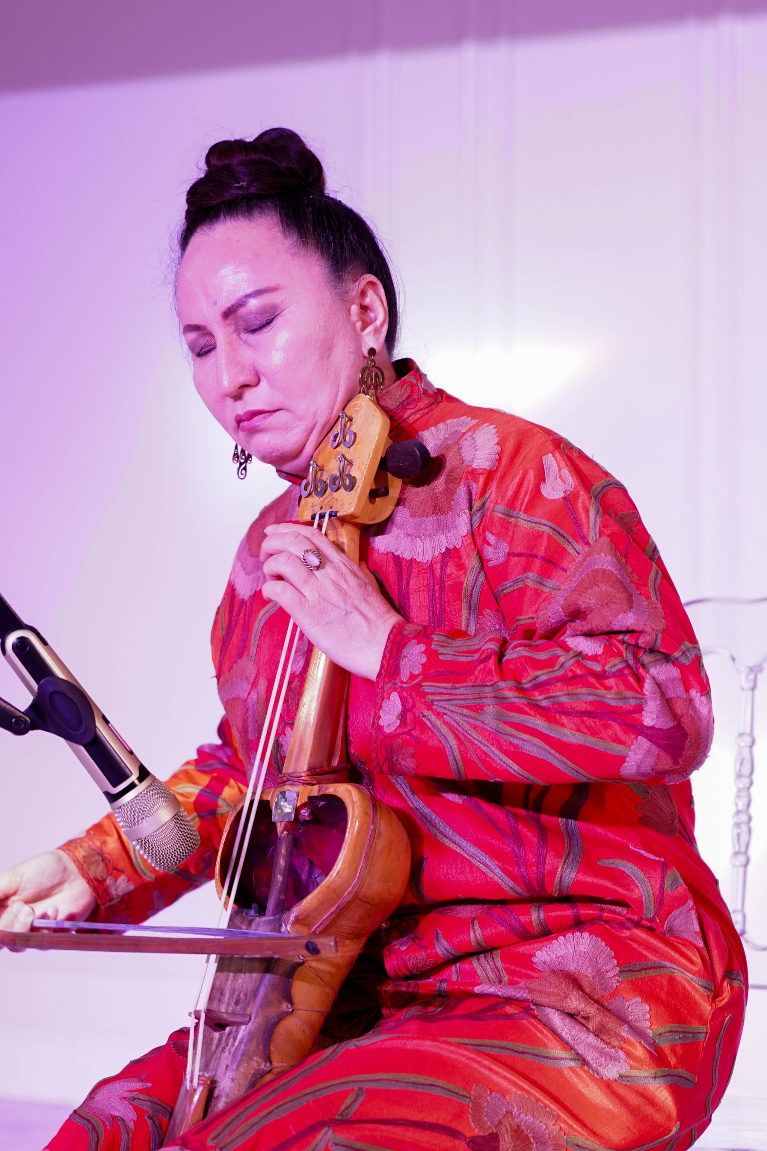 Dana uzatu. Фотограф Ернар Ержанов