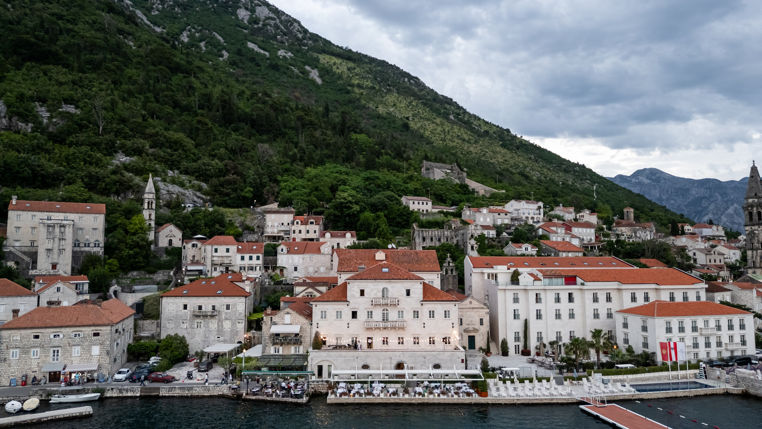 Tom and Tanya. Elopement Wedding Photographer