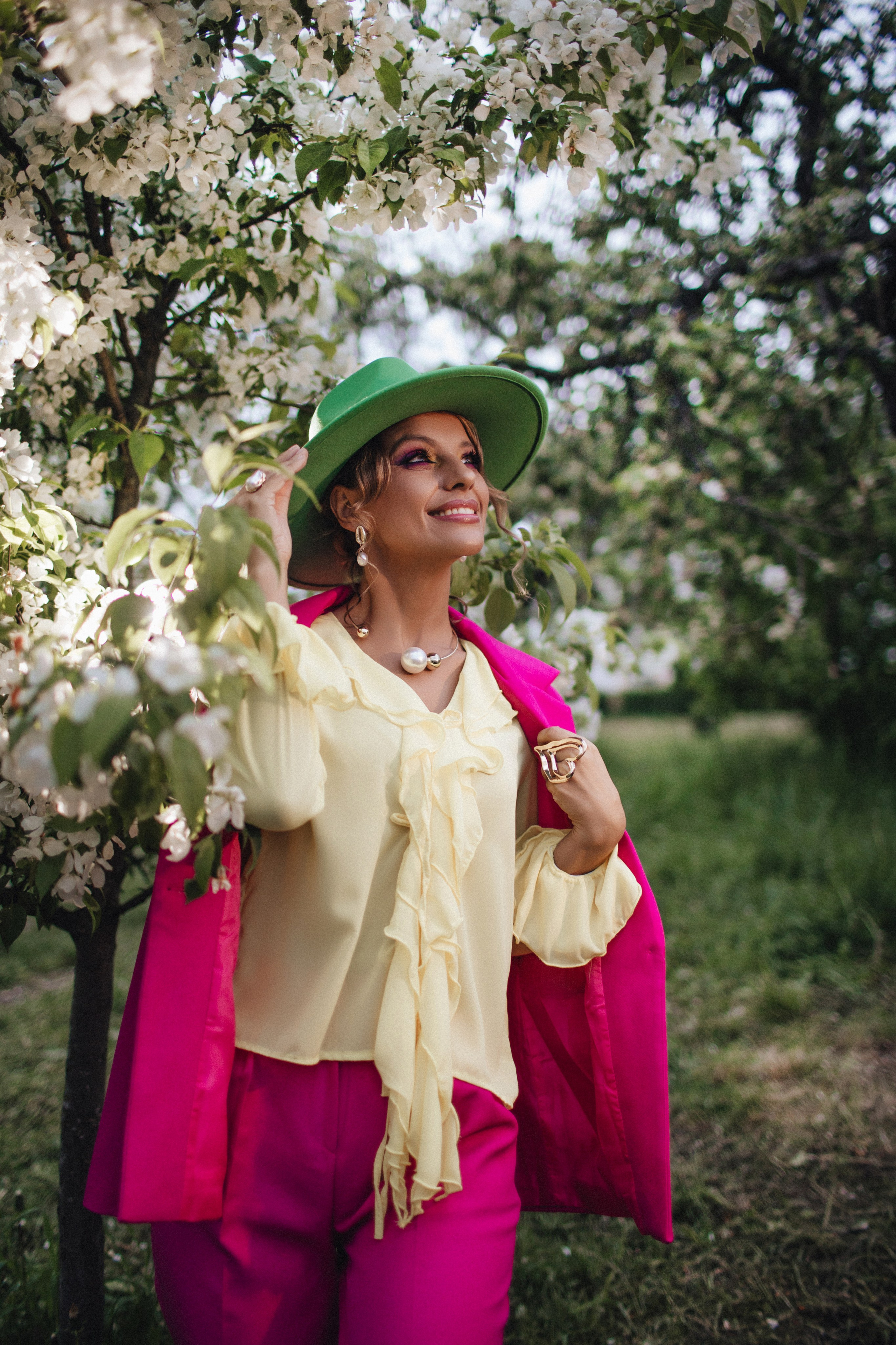 Фотосъемки в цветущих садах. Свадебный и семейный фотограф Спб Бошман Ирина