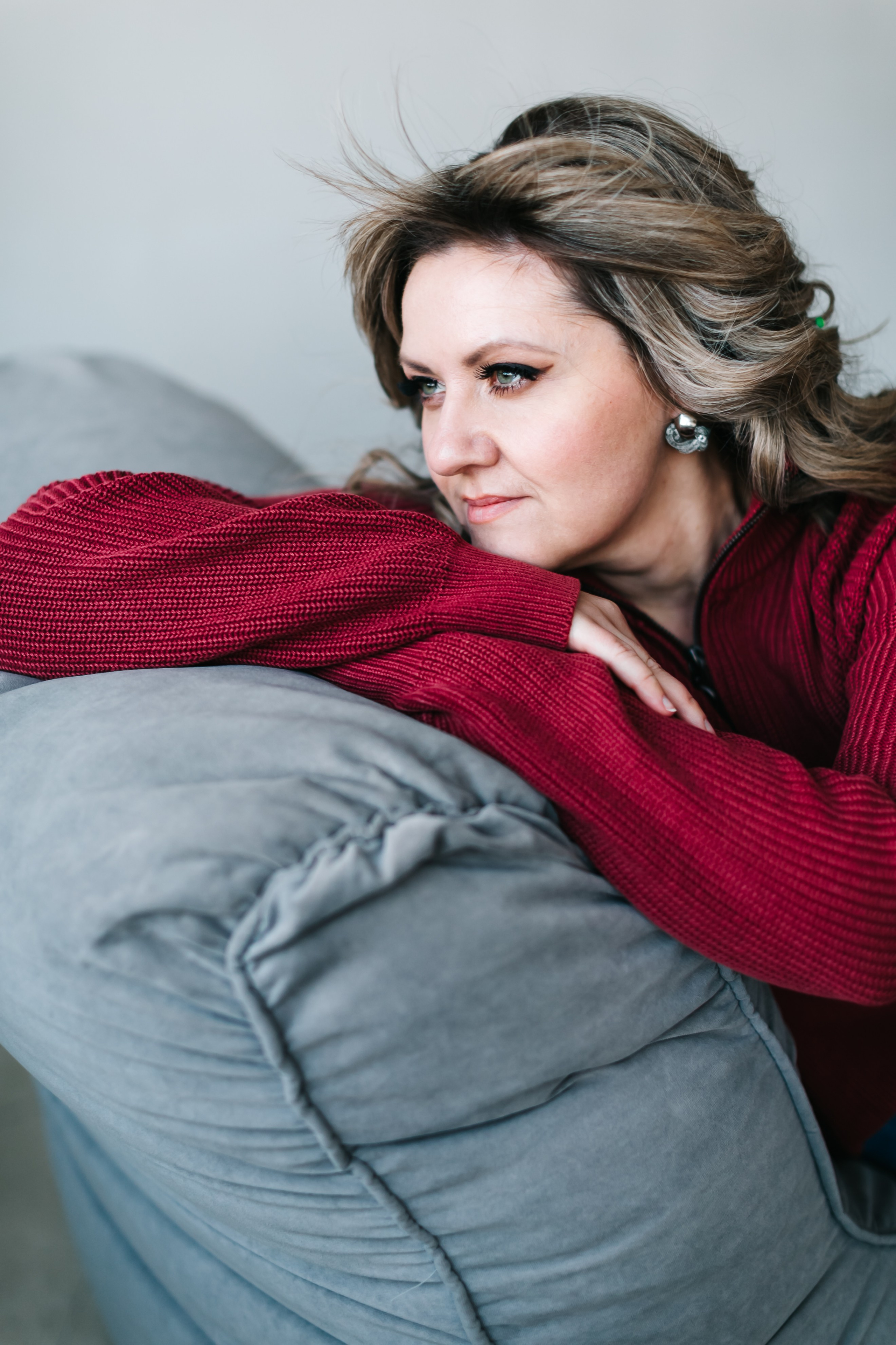 алёна малахова фотограф новосибирск семейный детский домашняя фотосессия в новосибирске день рождения репортажная съёмка фотосессия с лошадьми на конюшне деревня алтай  на природе фотосессия в детском саду мама и сын предложение руки и сердца идея  помолвка фотосессия берег закат детский день рождения годик торт аниматор лофт игровая продолжение следует prodoljenie_sleduet_  корпоратив тимбилдинг первоклашка линейка  контент  бизнес портрет оперный новат франция берет весна девушка