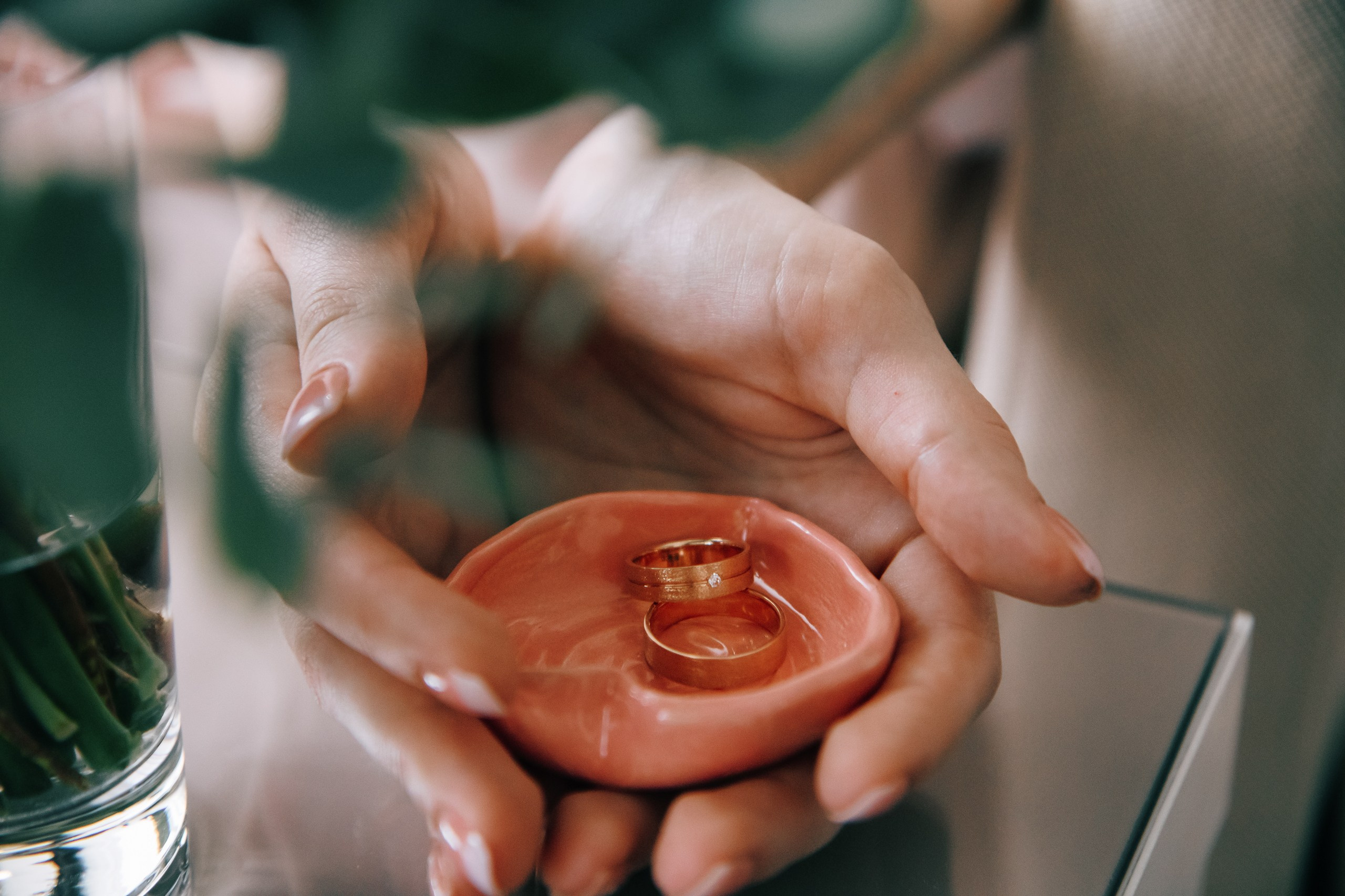 Погода была ужасная, а трамвайчик красным. Свадебный и репортажный фотограф в Новосибирске Матлак Дарья