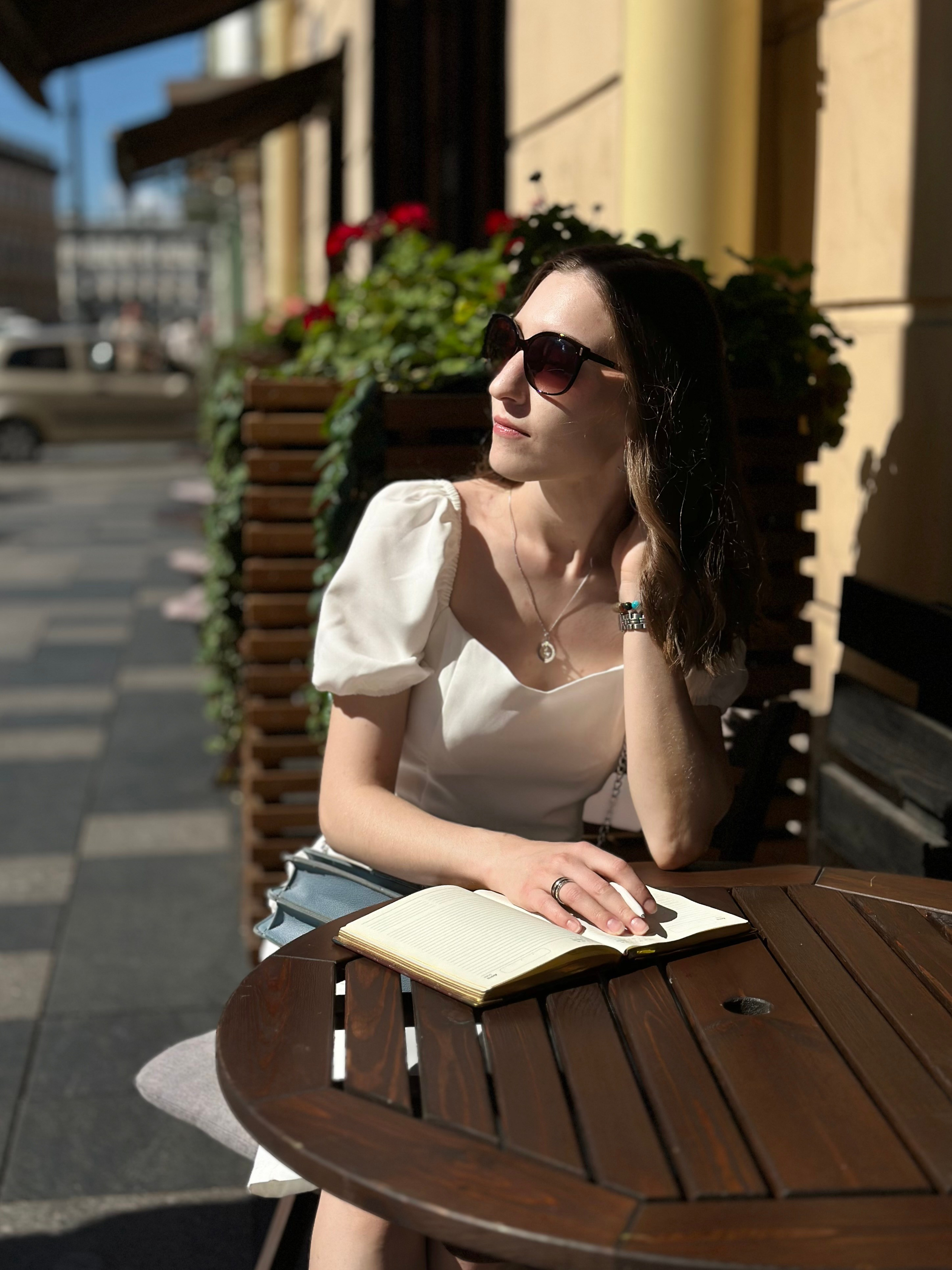 Прогулка Астория — Зеркальный дворик — Новая Голландия. КОНТЕНТ |БРЕНД фотограф Санкт-Петербург — Жанна Олтаржевская