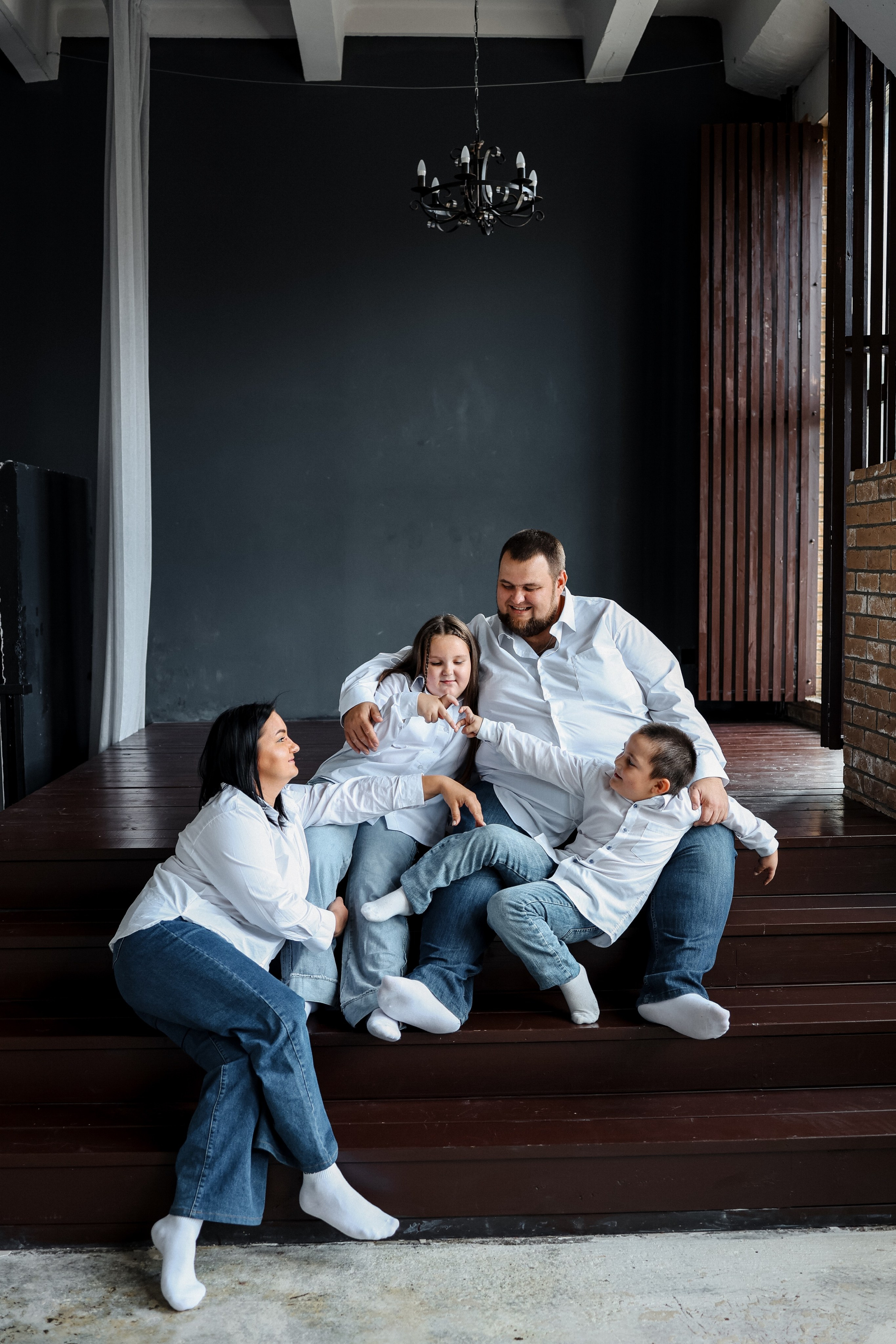 Полина Александр Мария и Иван- фотостудия Bliss- Луначарского 31. Семейный и детский фотограф в  г. Екатеринбурге Холодова Юлия