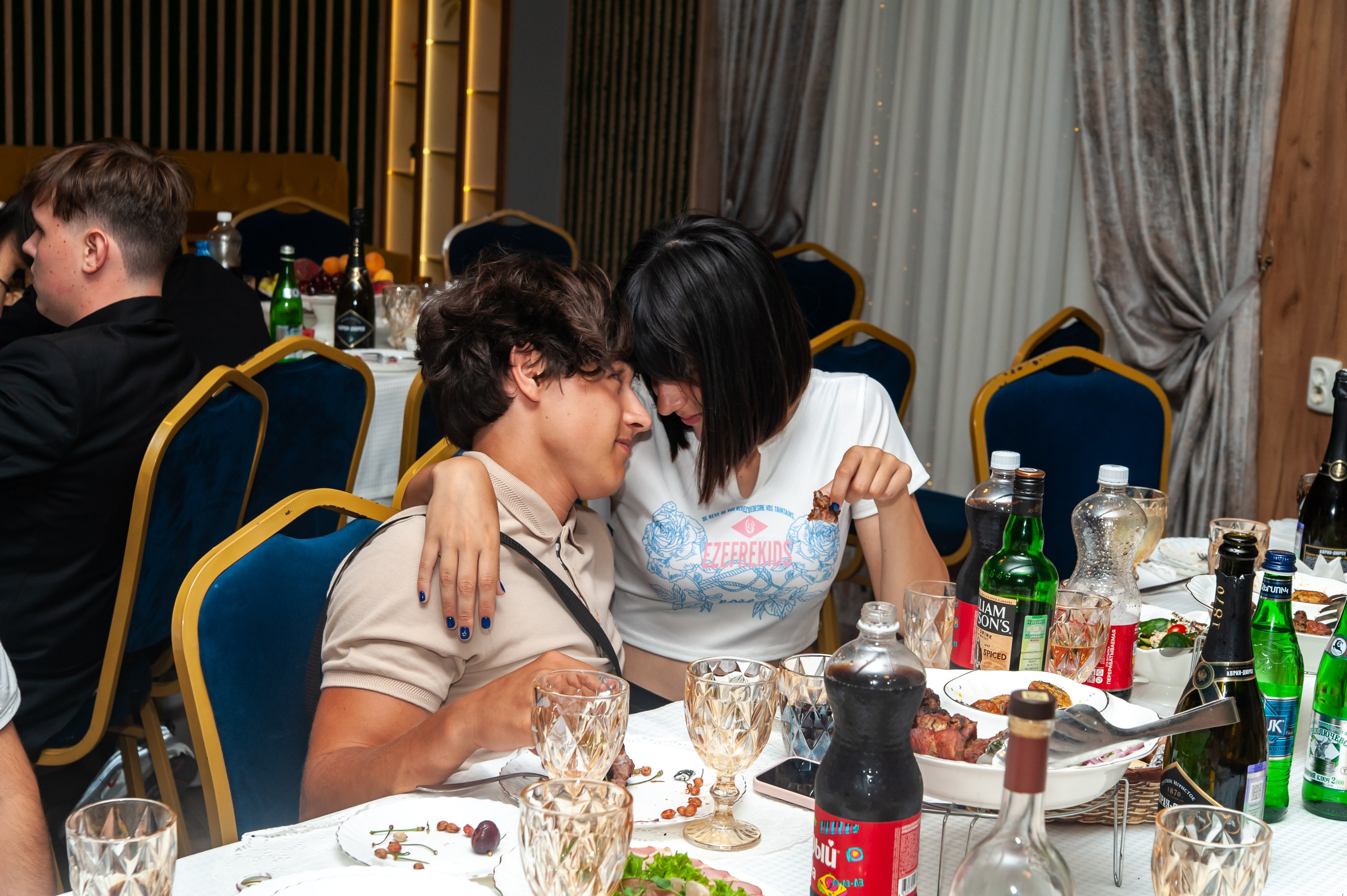 Выпускной МАОУ СОШ № 17 им. Эдуарда Есаяна. Свадебный и семейный фотограф Денис Лукьянов в Краснодаре, Краснодарском крае и Республике Крым