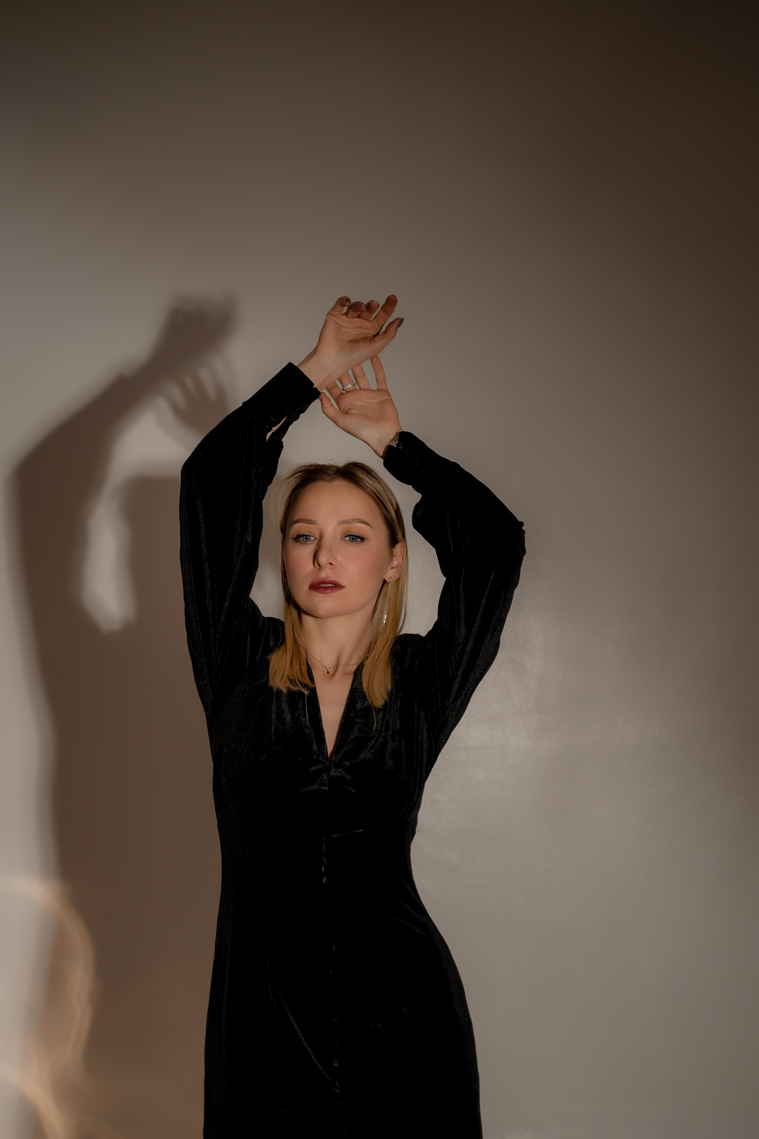 Фотосессия в студии «Классическая женственность». Портретный и свадебный фотограф Алла Карени Москва