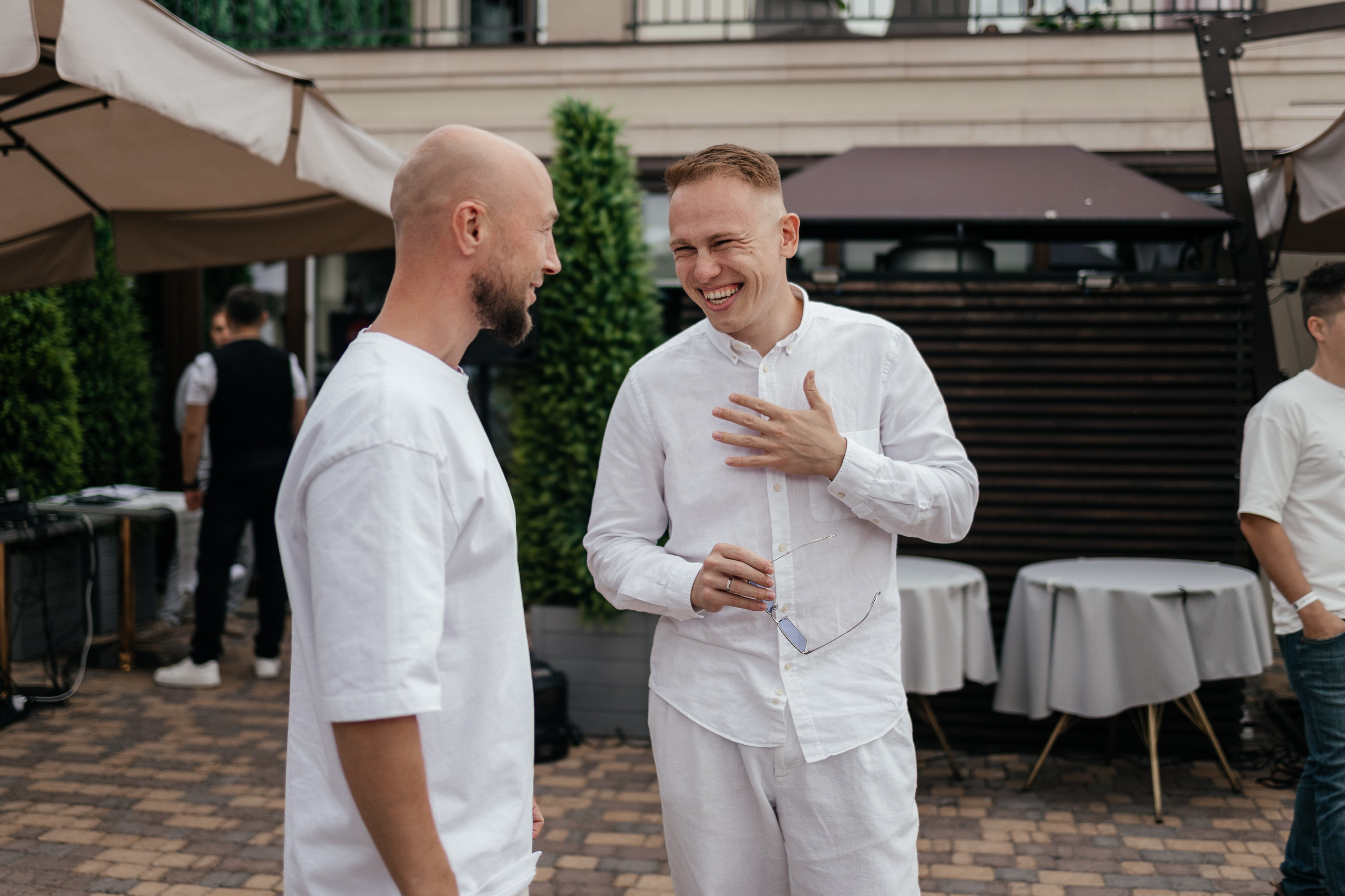 СЭНСЭЙ — бизнес клуб. Портретный и репортажный фотограф в Казани Максим Сипачев