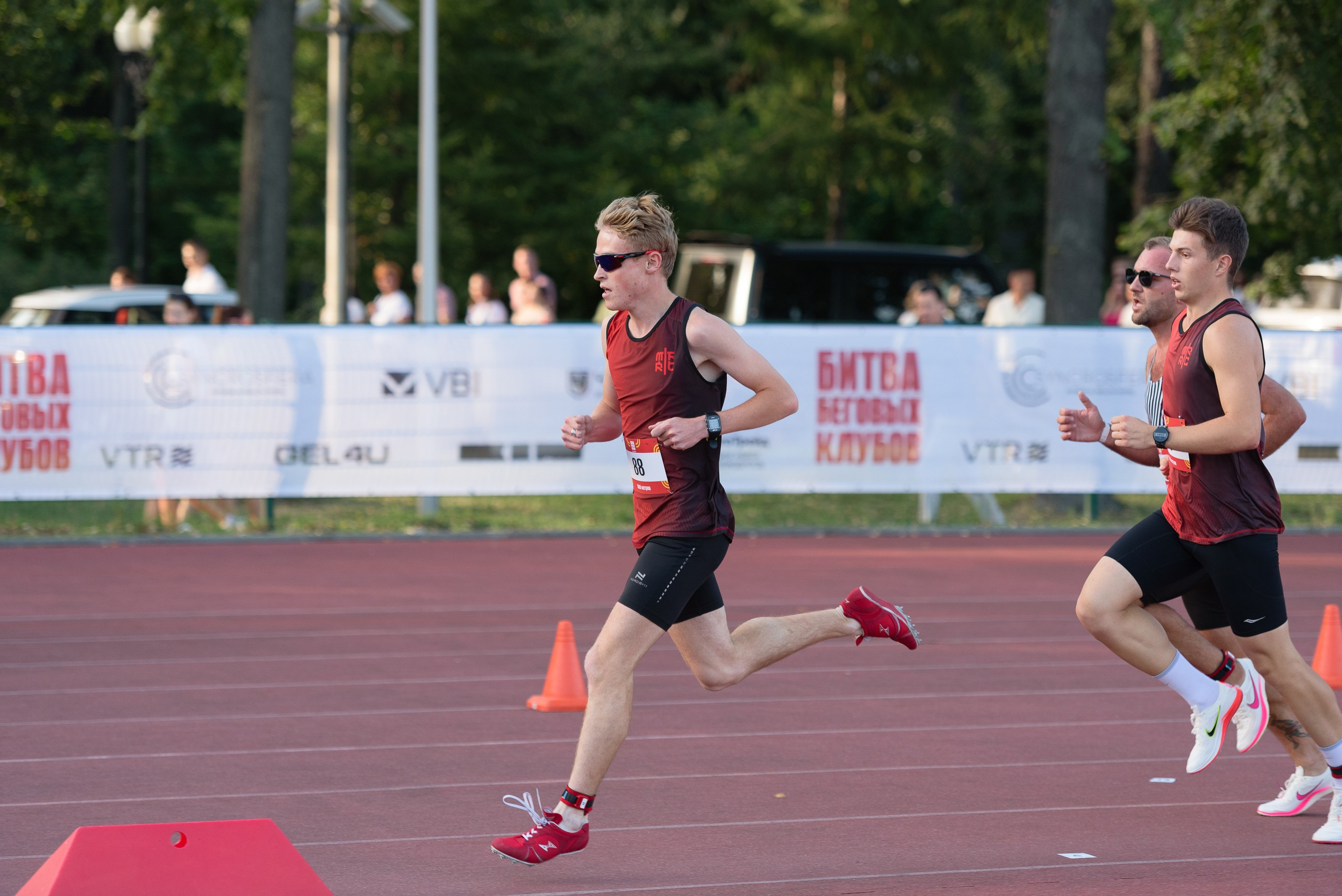 Битва беговых клубов. Репортажный фотограф Сергей Квартальнов