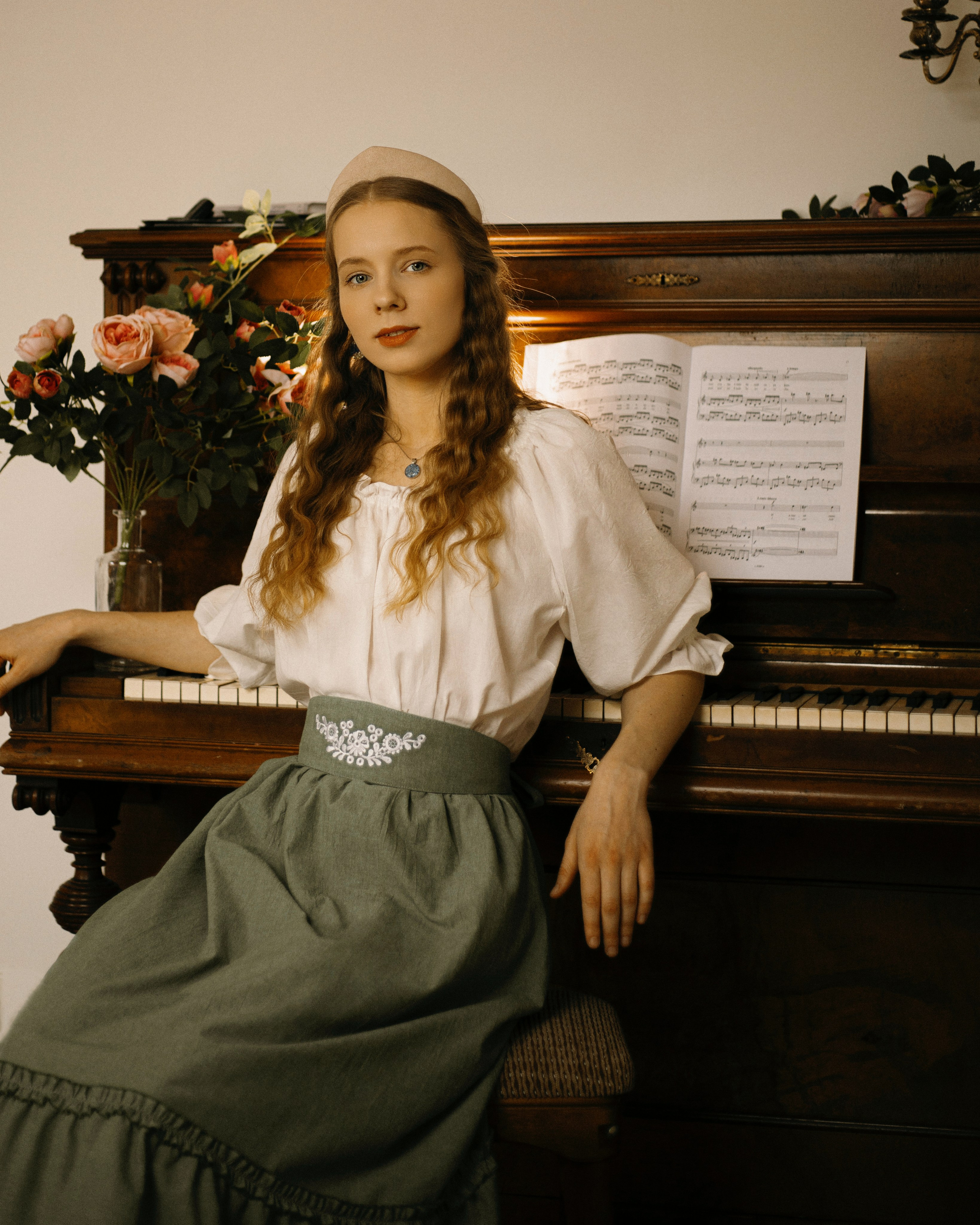 Полина: винтажная студия