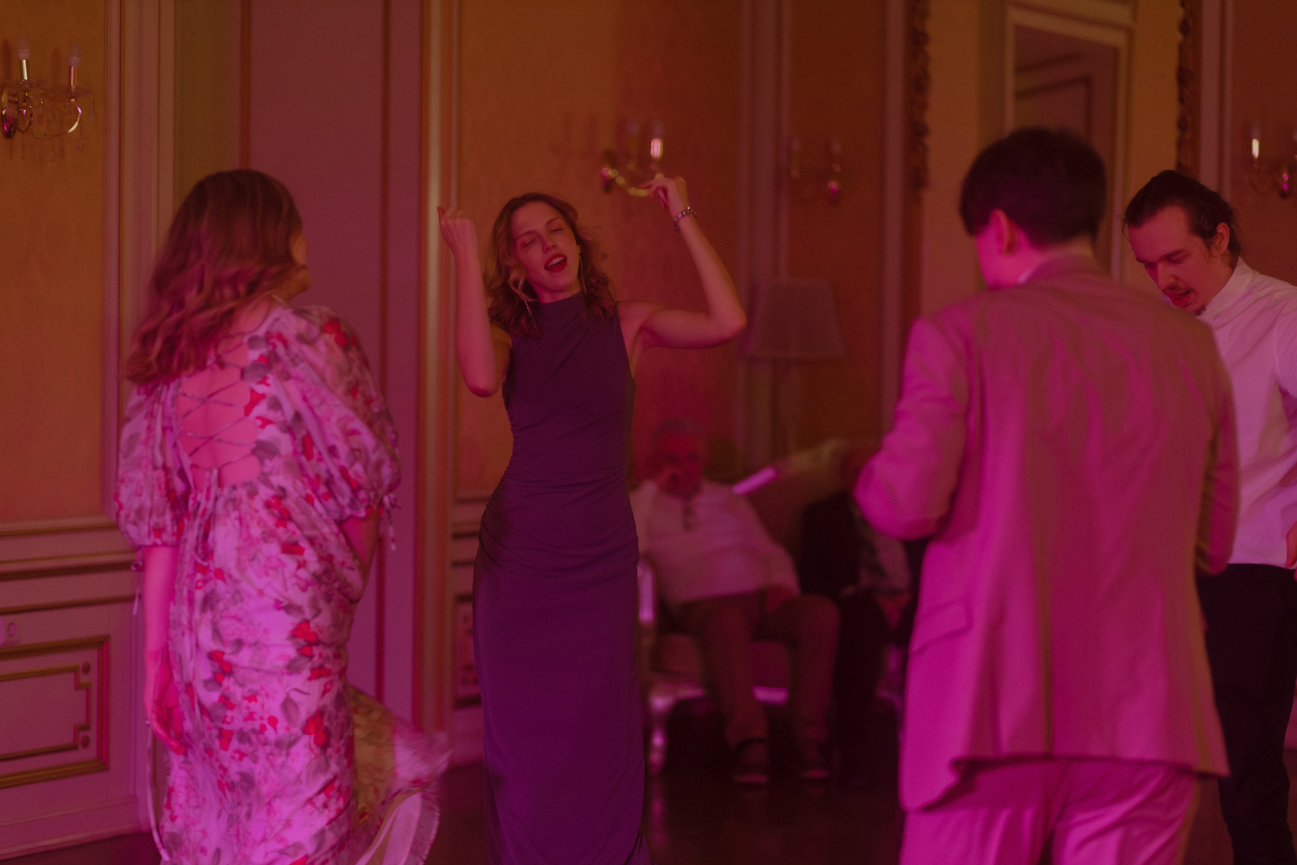 Welcome back to your own dinner party. Фотограф Лия Козловская Минск