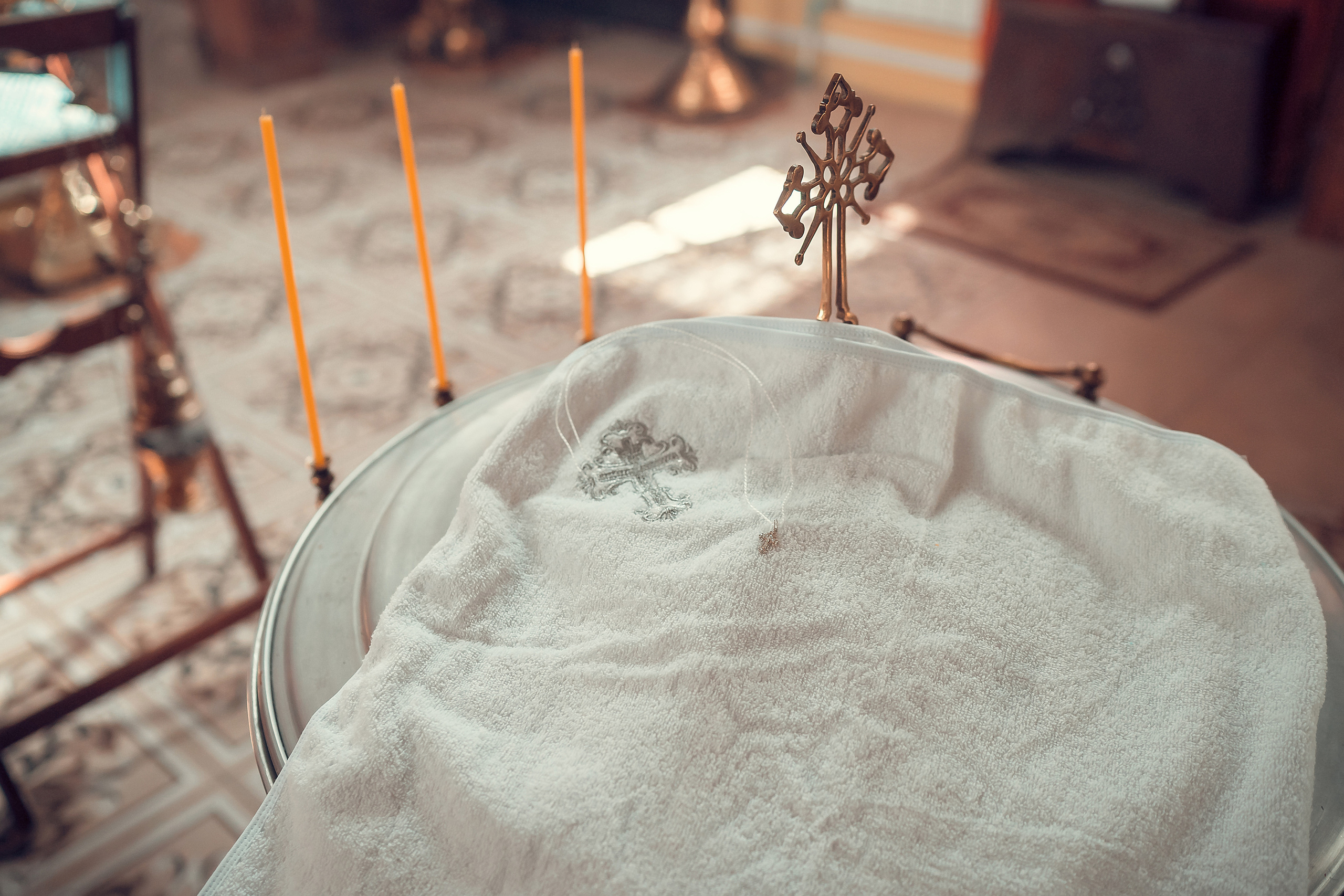 Крещение Артура, Храм Пресвятой Богородицы в п. Березовка. Фотограф на Крещение и Венчание в Красноярске Рамазанова Юлия