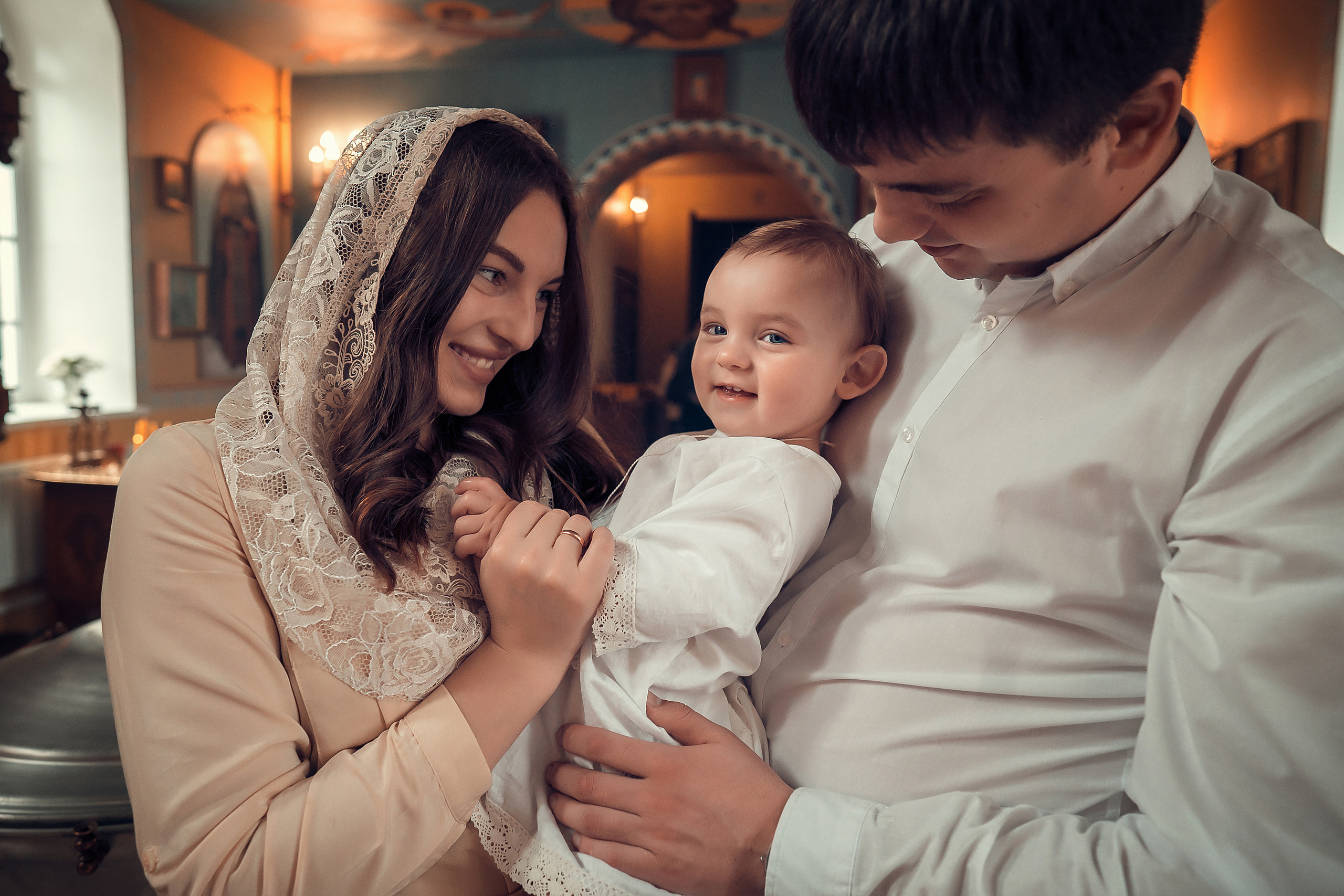 Крещение Артура, Храм Пресвятой Богородицы в п. Березовка. Фотограф на Крещение и Венчание в Красноярске Рамазанова Юлия