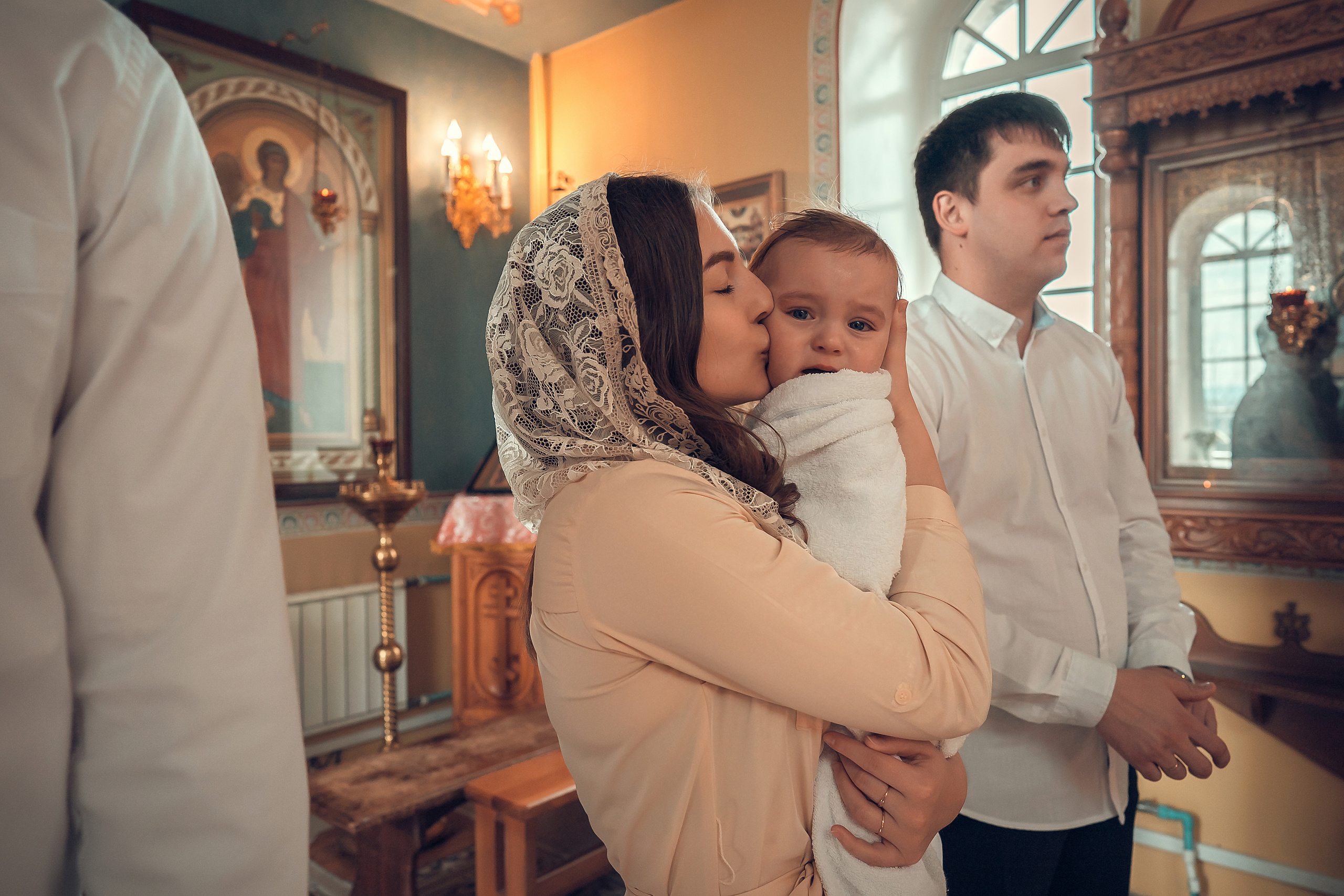 Крещение Артура, Храм Пресвятой Богородицы в п. Березовка. Фотограф на Крещение и Венчание в Красноярске Рамазанова Юлия