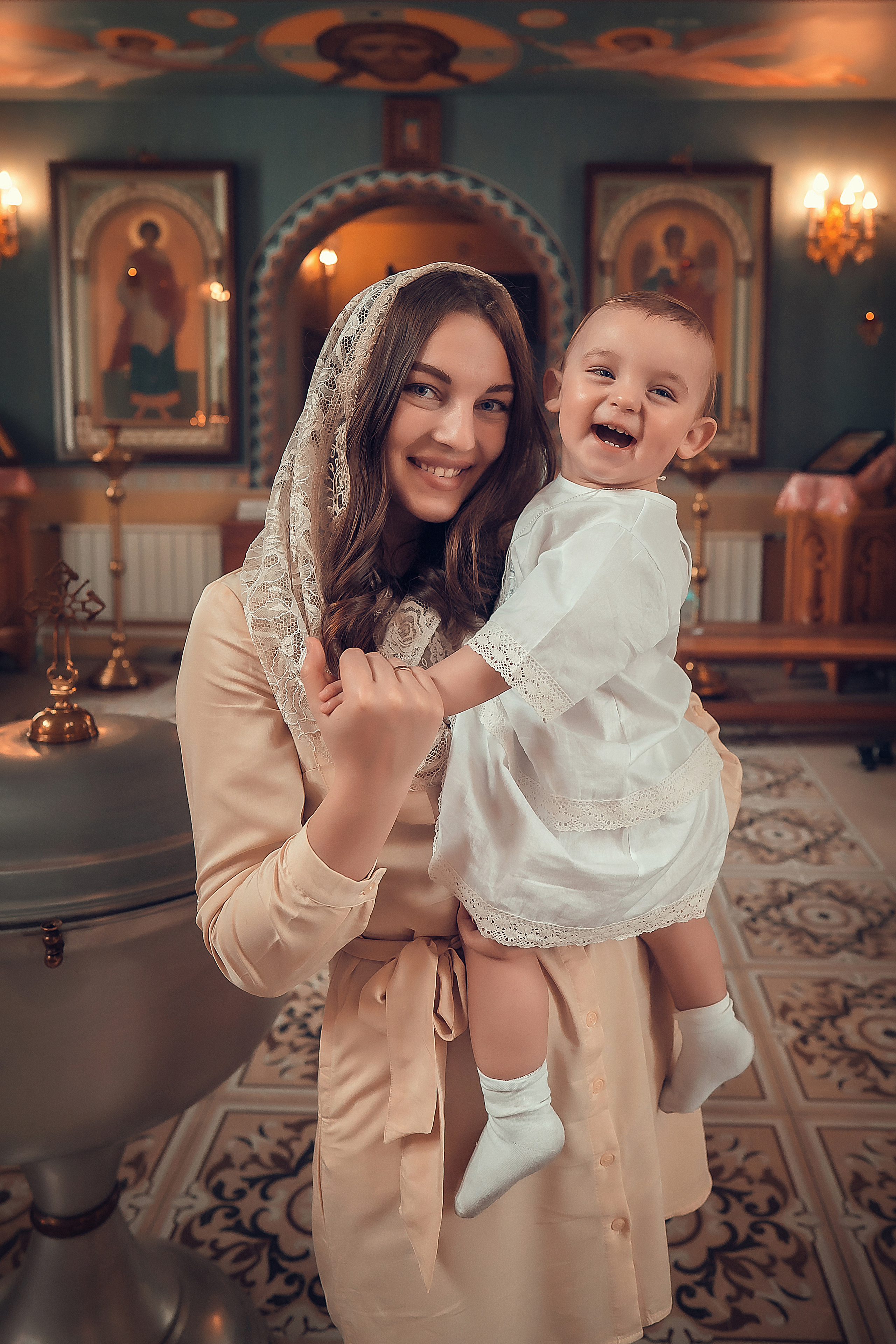 Крещение Артура, Храм Пресвятой Богородицы в п. Березовка. Фотограф на Крещение и Венчание в Красноярске Рамазанова Юлия