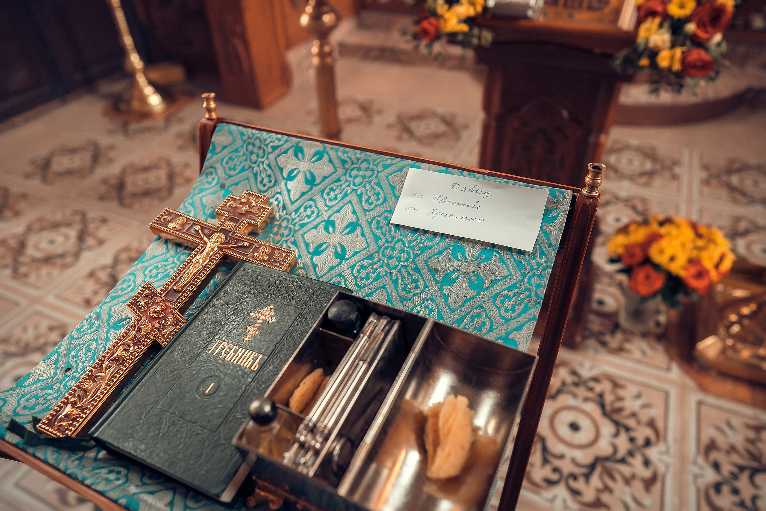 Крещение Артура, Храм Пресвятой Богородицы в п. Березовка. Фотограф на Крещение и Венчание в Красноярске Рамазанова Юлия