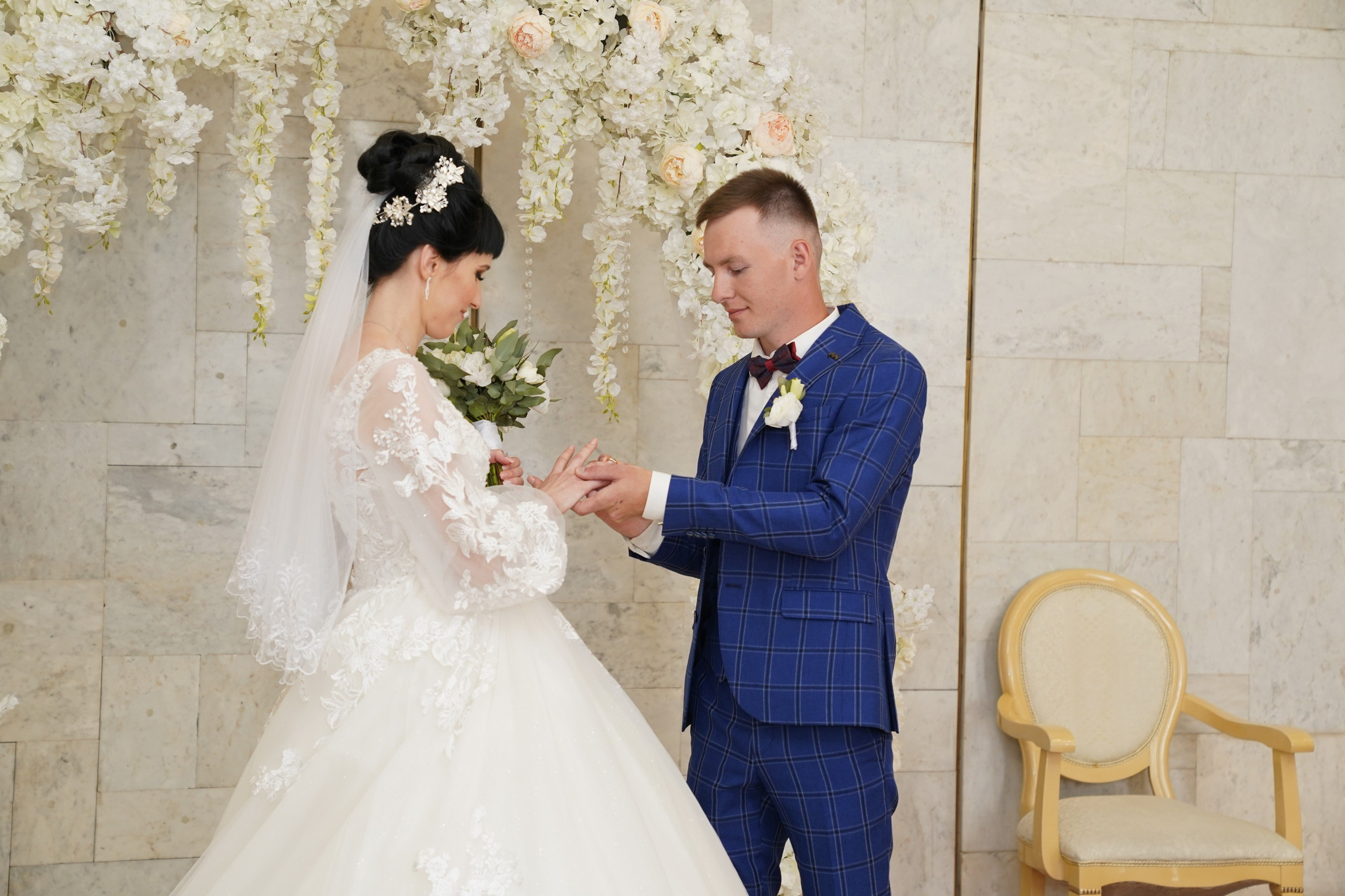 Макс и Анна. MEMENTO.Выпускные альбомы, школьные, юбилейные и другие книги. Ростов-на-Дону