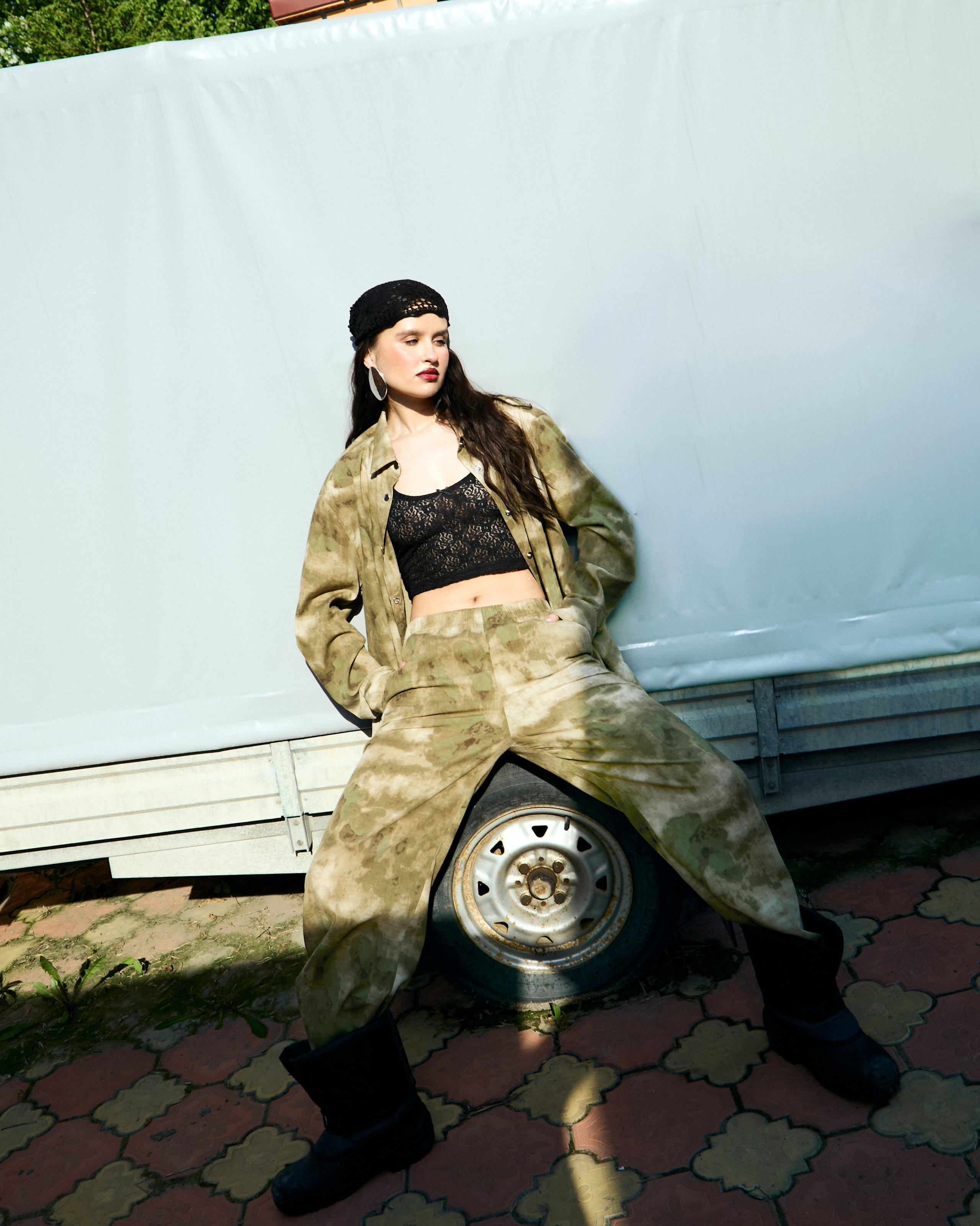 Deviant. Arina Kharakhashian