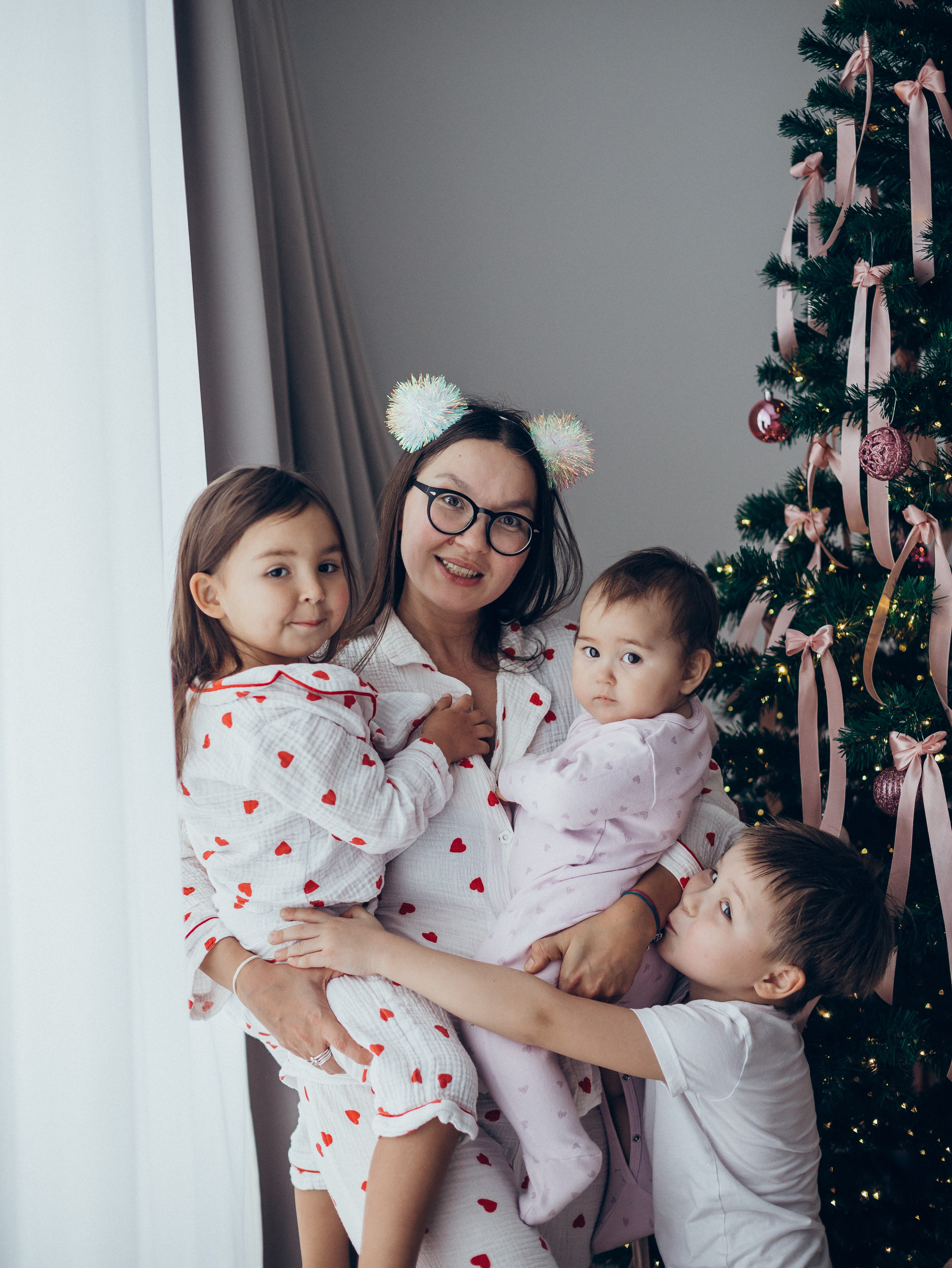 Искандер, Эльвира, Радмир, Камилла, Мия. Семейный фотограф новорожденных УФА Гульнара Зиновьева