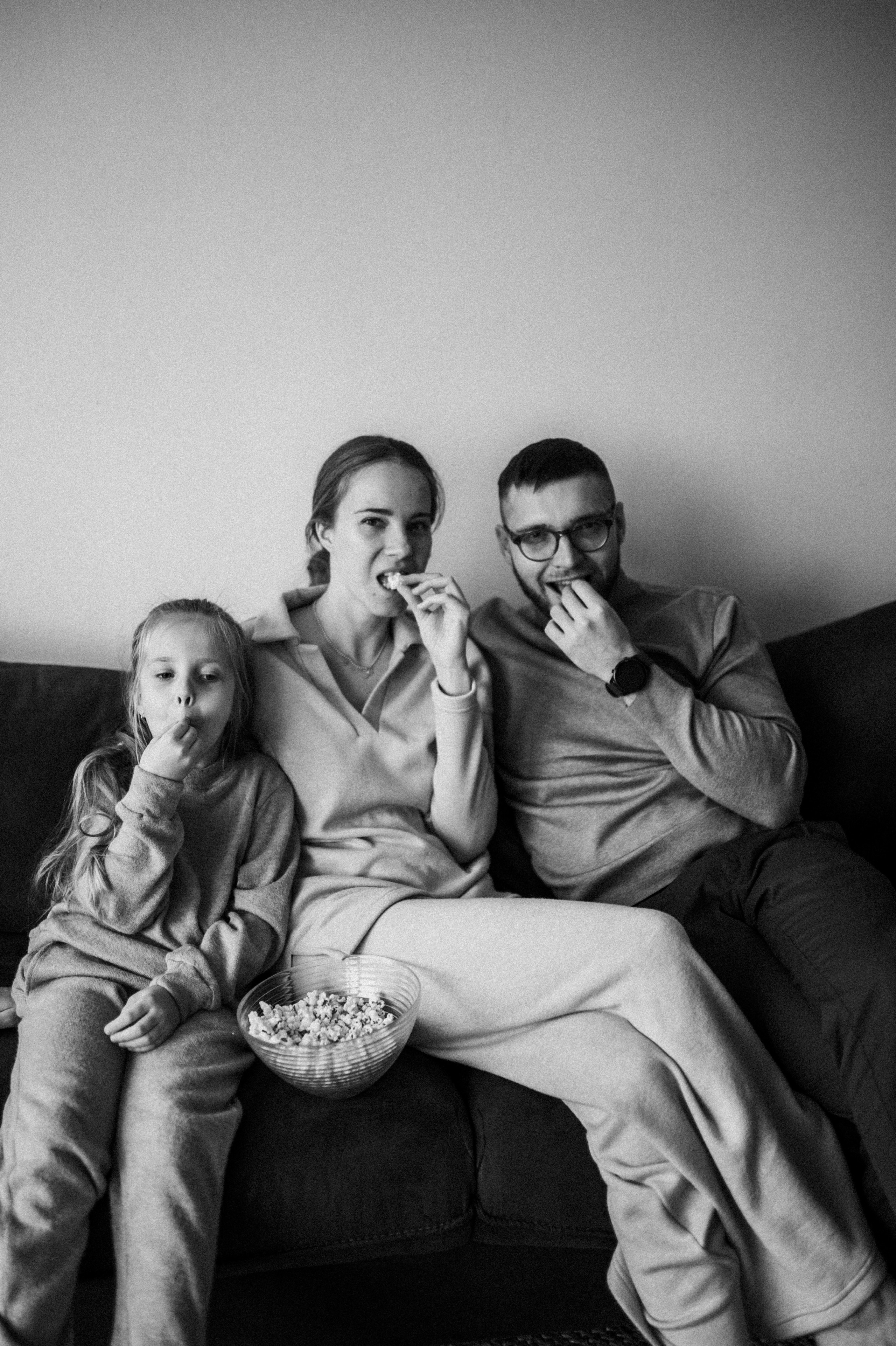 Коля, Таня и Мира в студии Каприфоль. Семейный и свадебный lifestyle-фотограф в Москве Мария Петрова