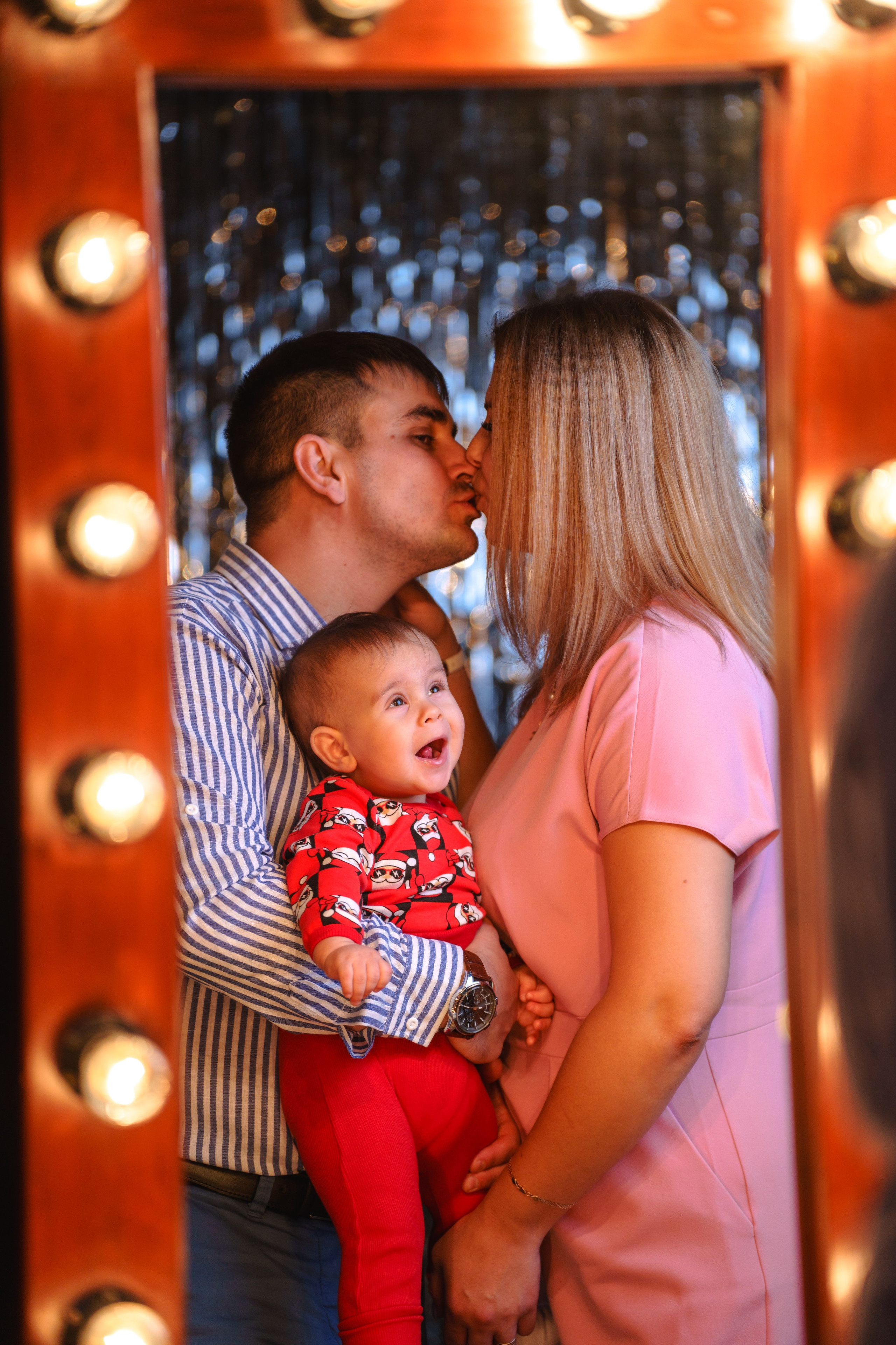 Предновогодняя, студийная съёмка для замечательной семьи. Фотограф Андрей Чеботок (Белгород, Курск, Воронеж, Старый Оскол)