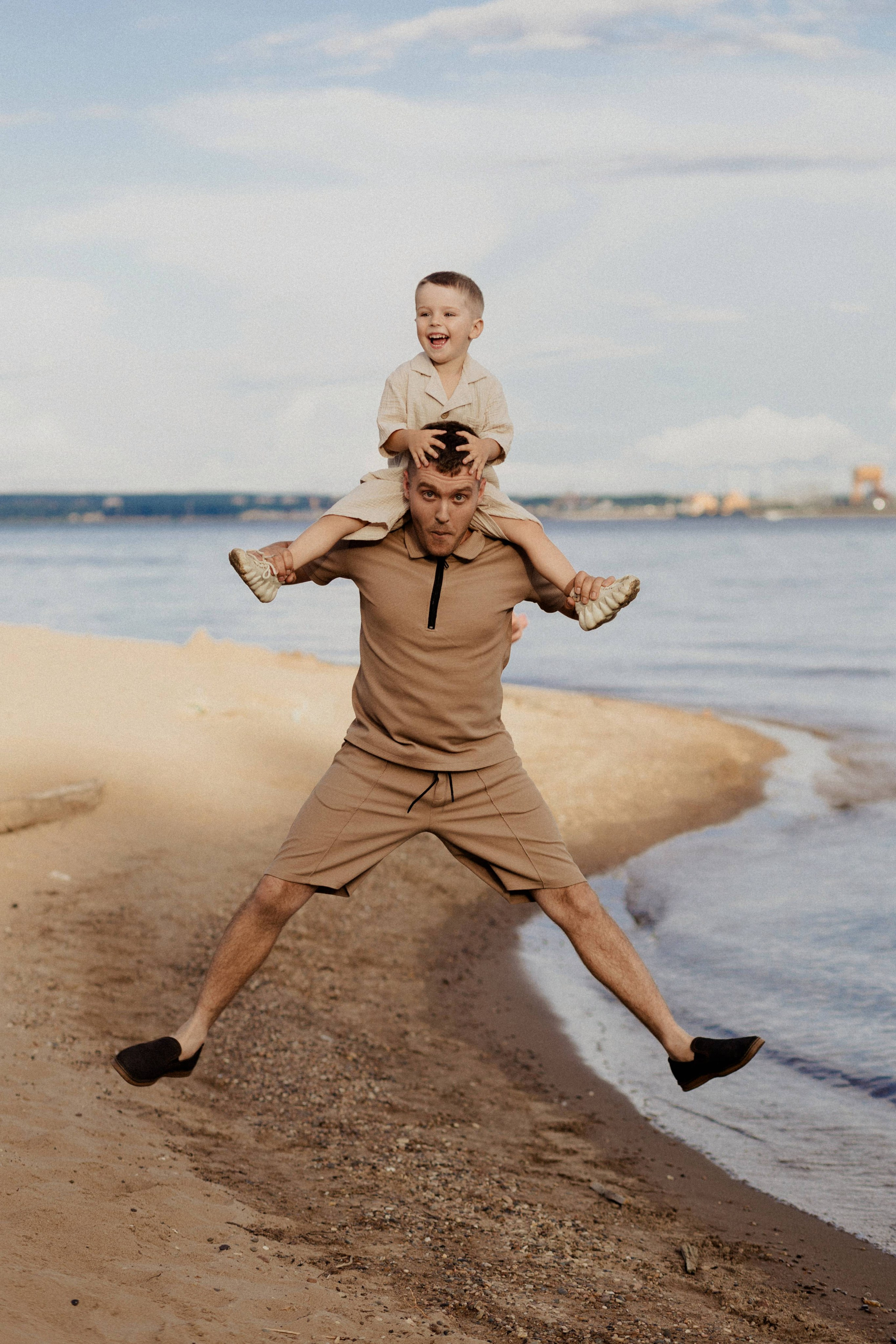 Вова, Лена и Егор. Свадебный фотограф Чайковский