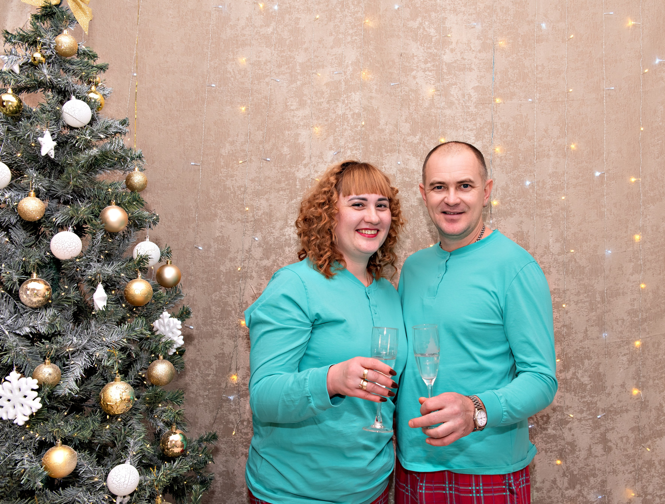 Новогодняя семейная фотосессия для большой и дружной семьи Кристины Данелькевич. Свадебный и семейный фотограф в Кыштыме Челябинске Марина Шигапова