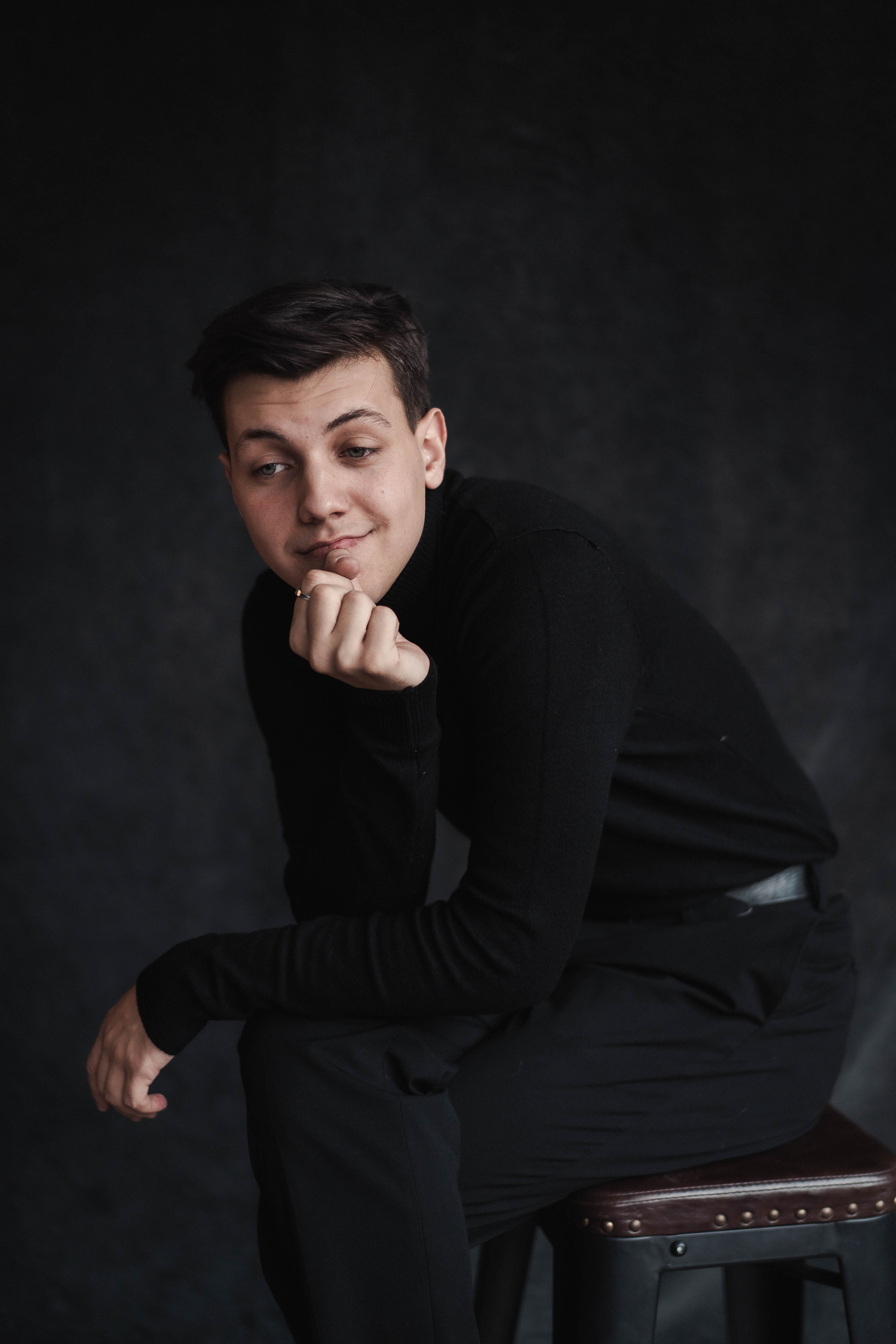 Вадим Адаменко. Выпускник ВГИКа, мастерская А.Я. Михайлова. Актер театра и кино