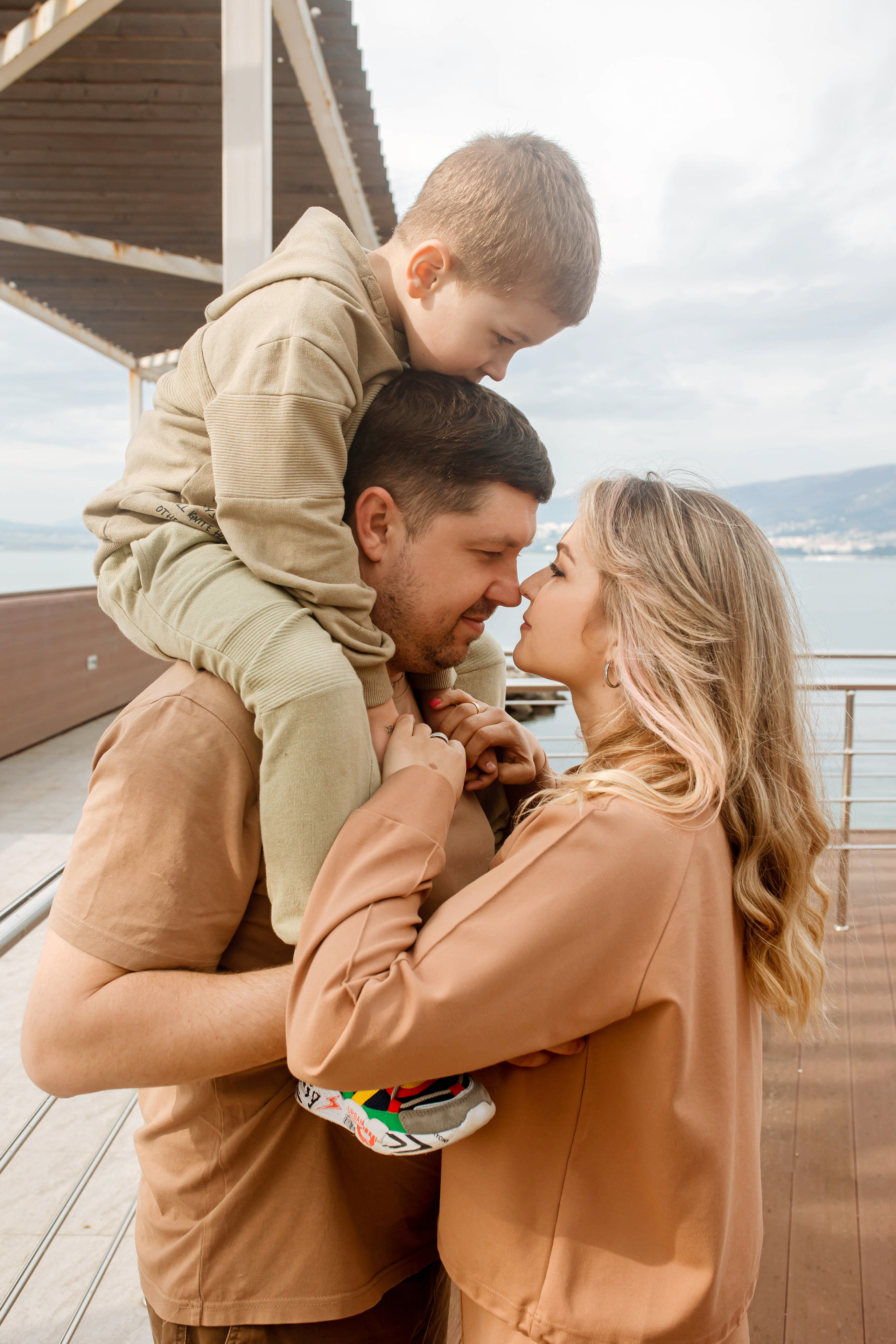 Анна, Вадим и Михаил. Фотограф в Геленджике, Архипо-Осиповке, Абрау-Дюрсо, Кринице Виктория