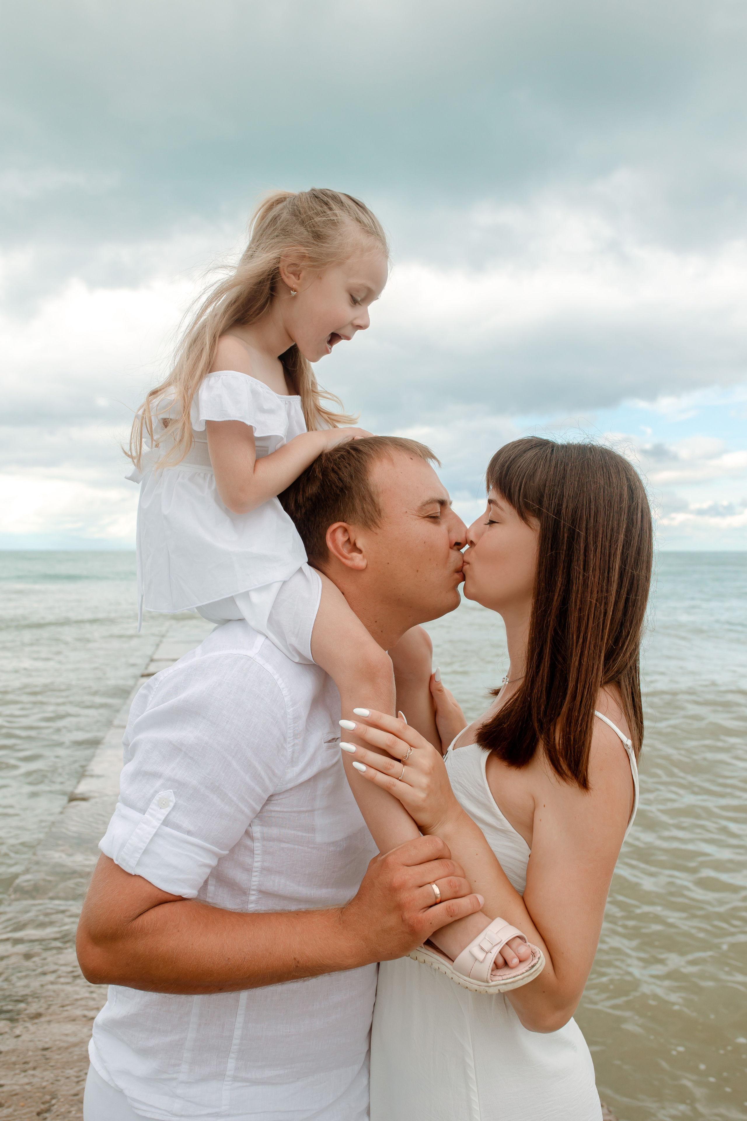 Анастасия и Владимир с дочерью. Фотограф в Геленджике, Архипо-Осиповке, Абрау-Дюрсо, Кринице Виктория