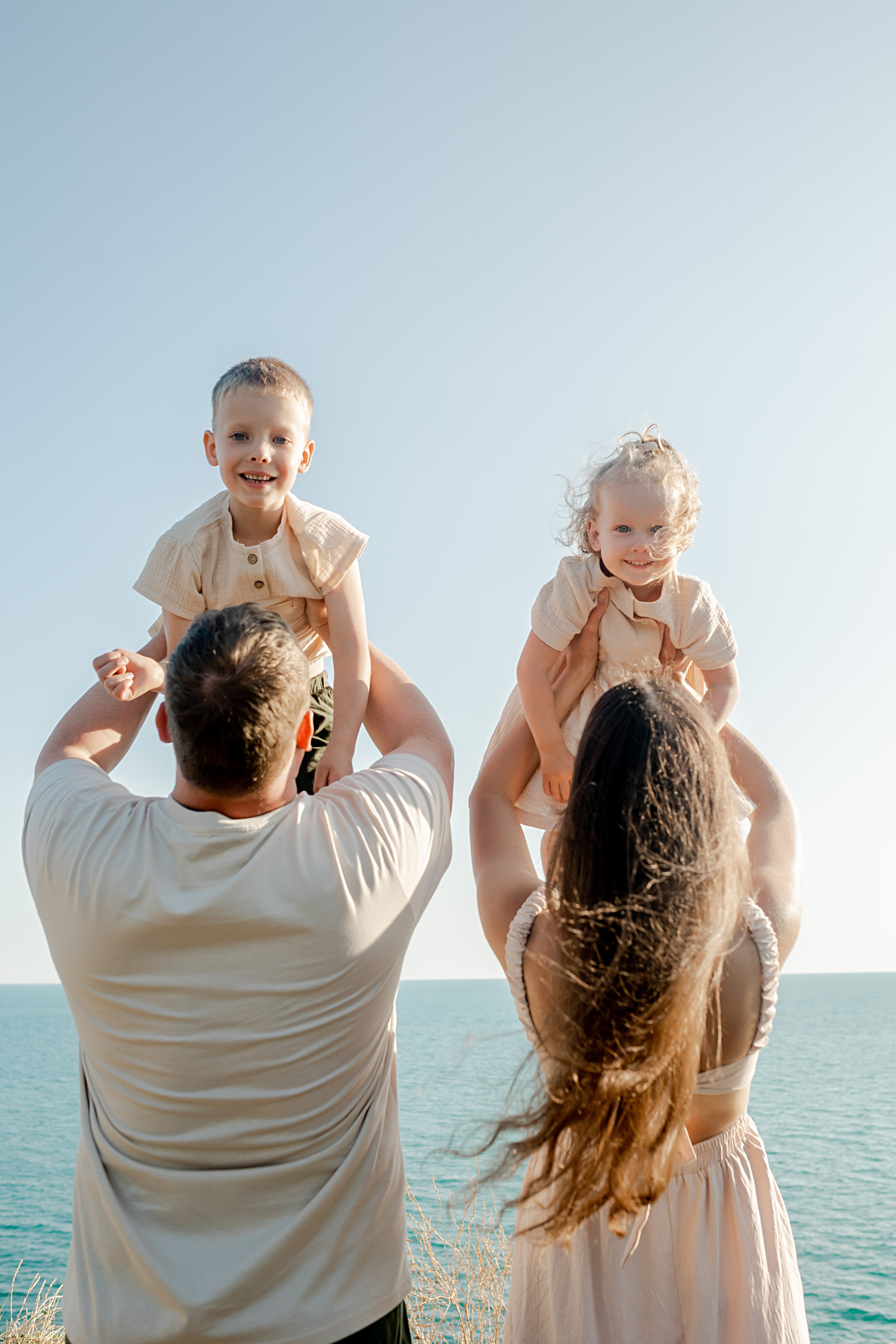 Татьяна и Виктор с детьми. Фотограф в Геленджике, Архипо-Осиповке, Абрау-Дюрсо, Кринице Виктория