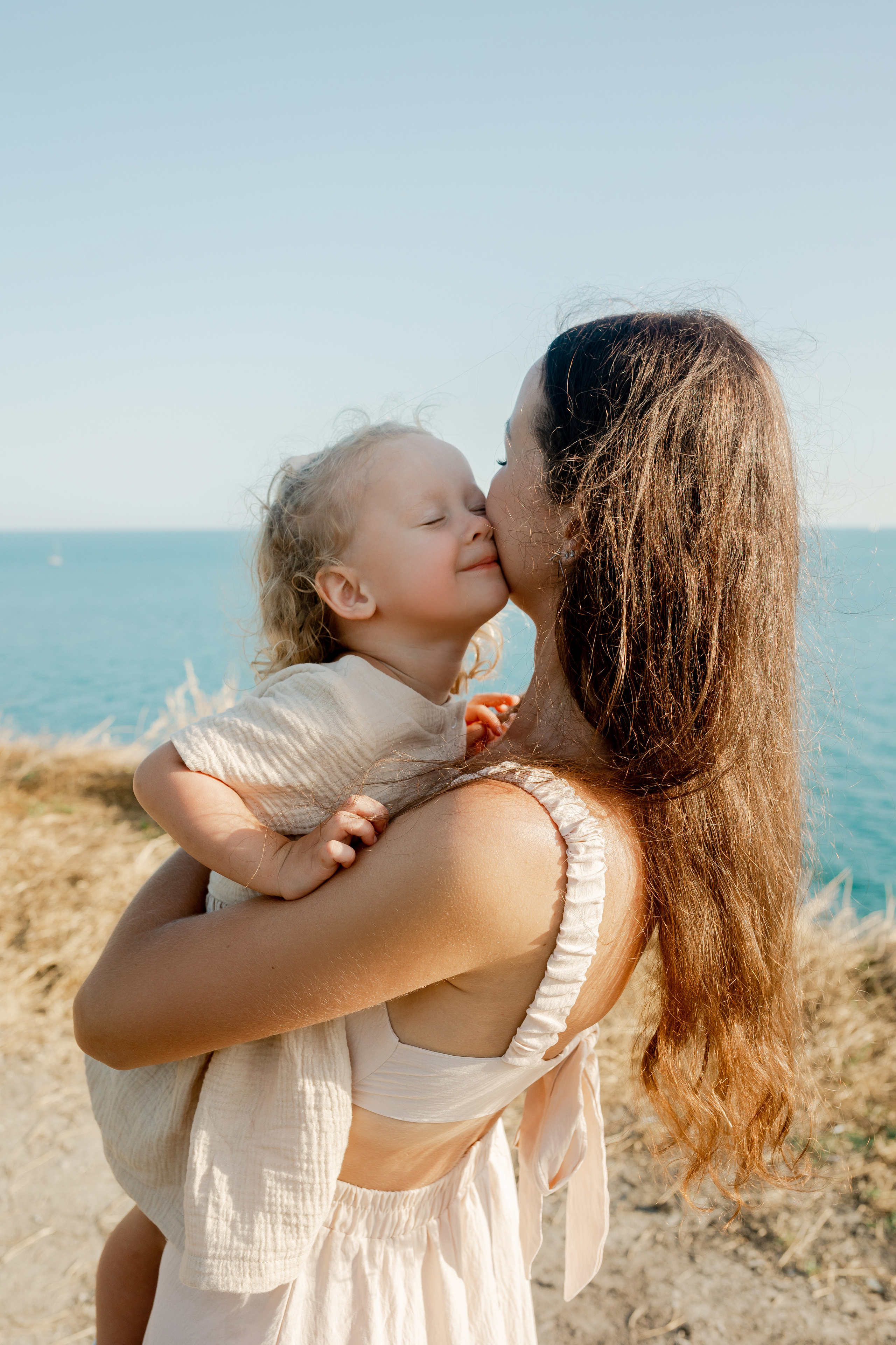 Татьяна и Виктор с детьми. Фотограф в Геленджике, Архипо-Осиповке, Абрау-Дюрсо, Кринице Виктория