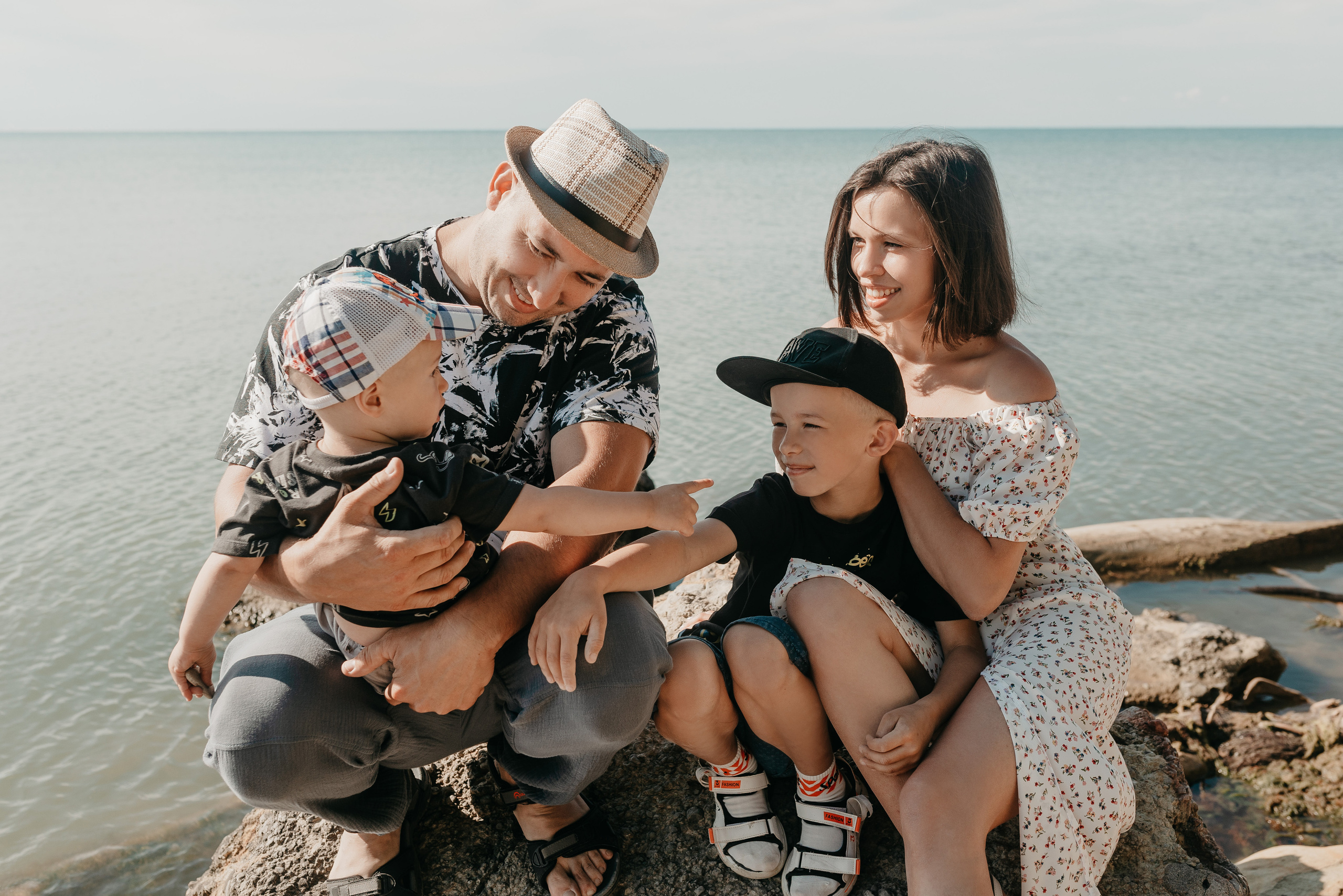 Александра и Павел с детьми. Фотограф в Геленджике, Архипо-Осиповке, Абрау-Дюрсо, Кринице Виктория