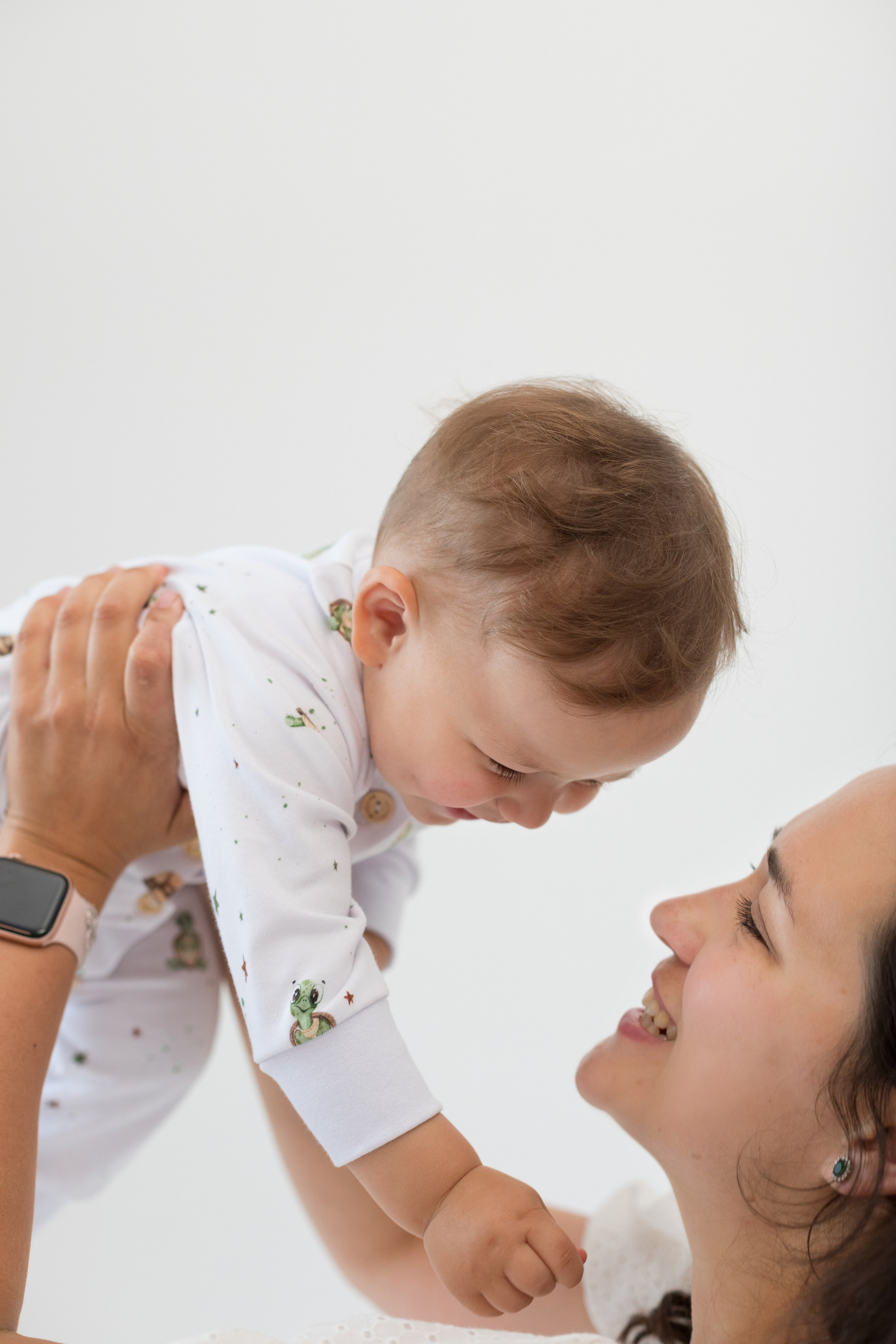 Фотосессия одежды для новорожденных детей. Детский и контент фотограф Надя Волкова Санкт-Петербург