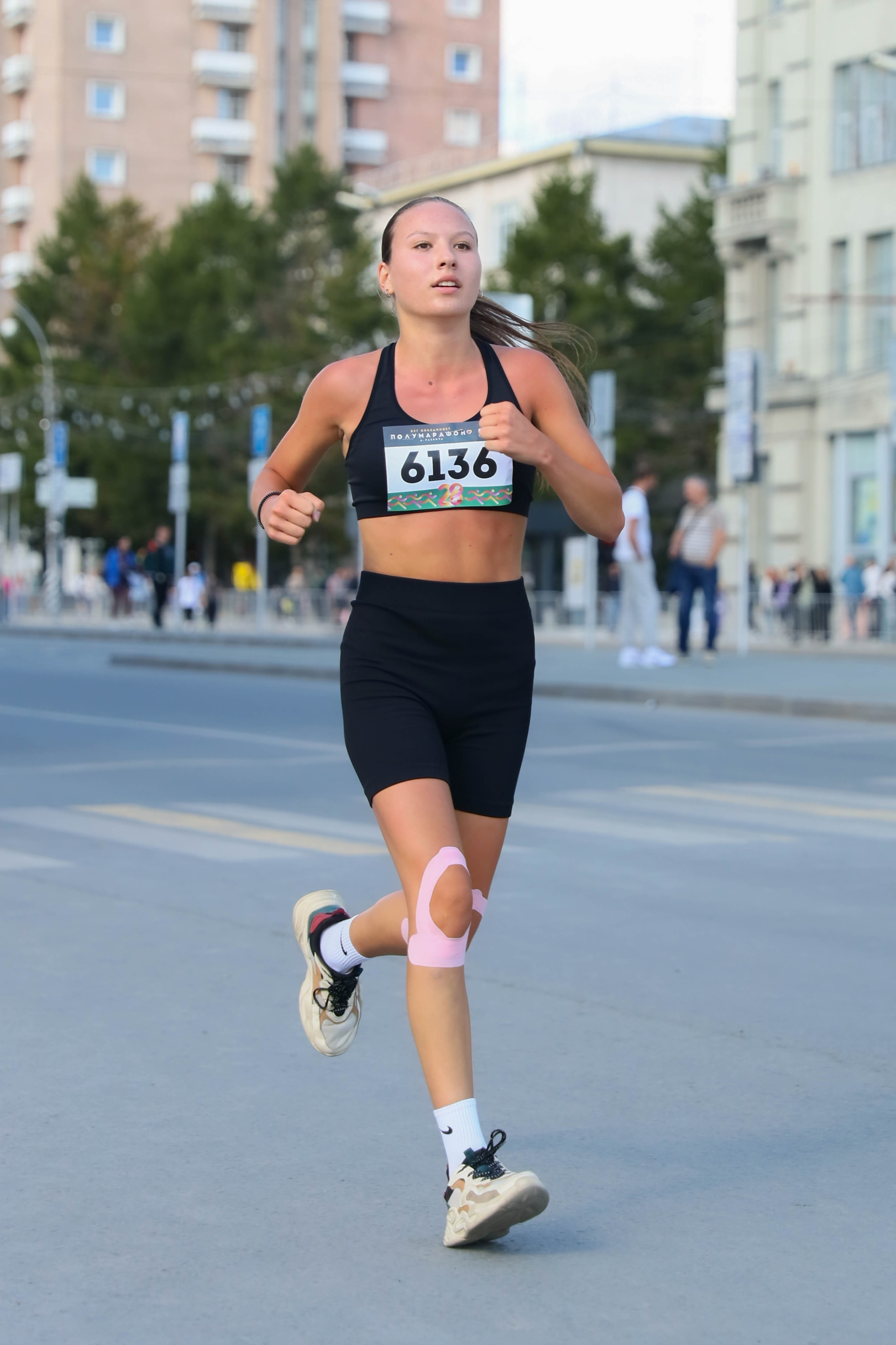 Полумарафон А. Раевича 2025. Репортажный фотограф в Новосибирске Алена Помазунова
