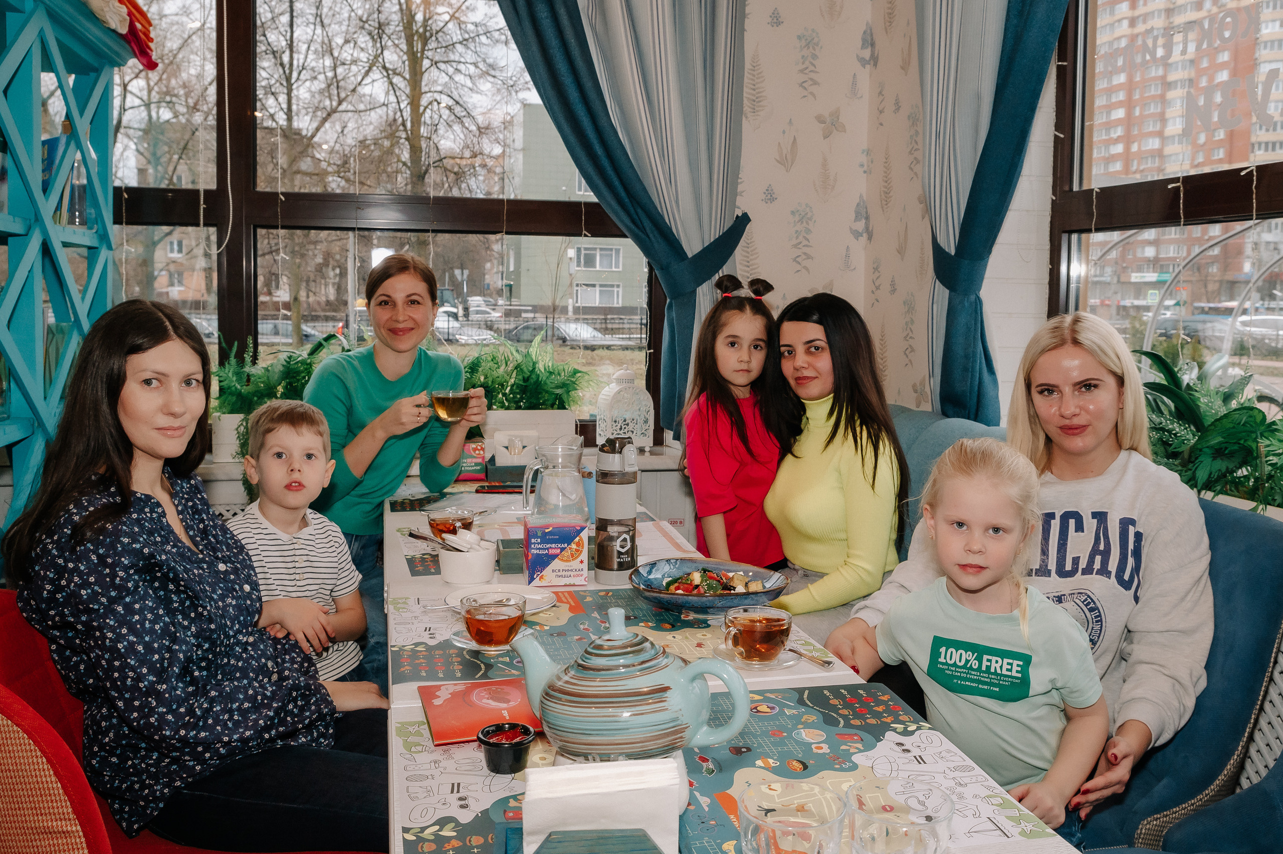 ДЕВИЧНИК В ДЕТСКОМ КАФЕ. Саенко Людмила Фотограф из Тулы