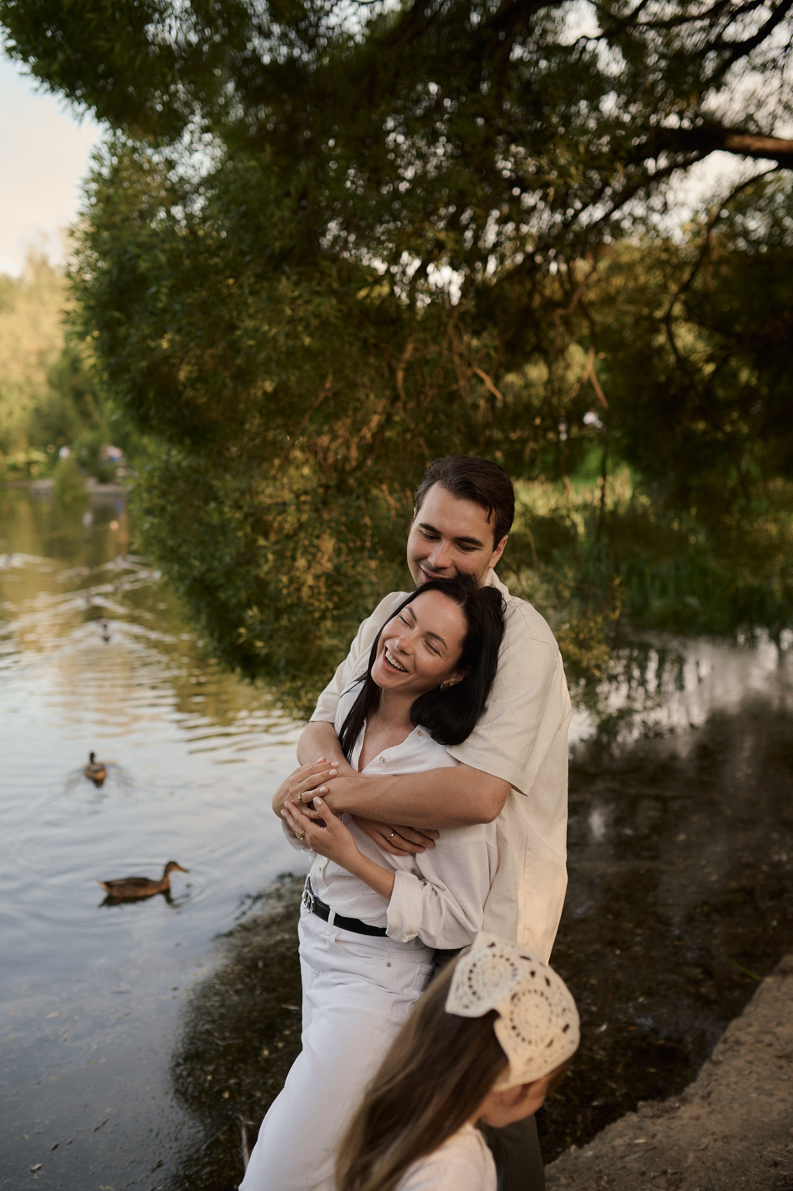 Рохус, Юля и Оливия в парке Останкино. Семейный и свадебный lifestyle-фотограф в Москве Мария Петрова