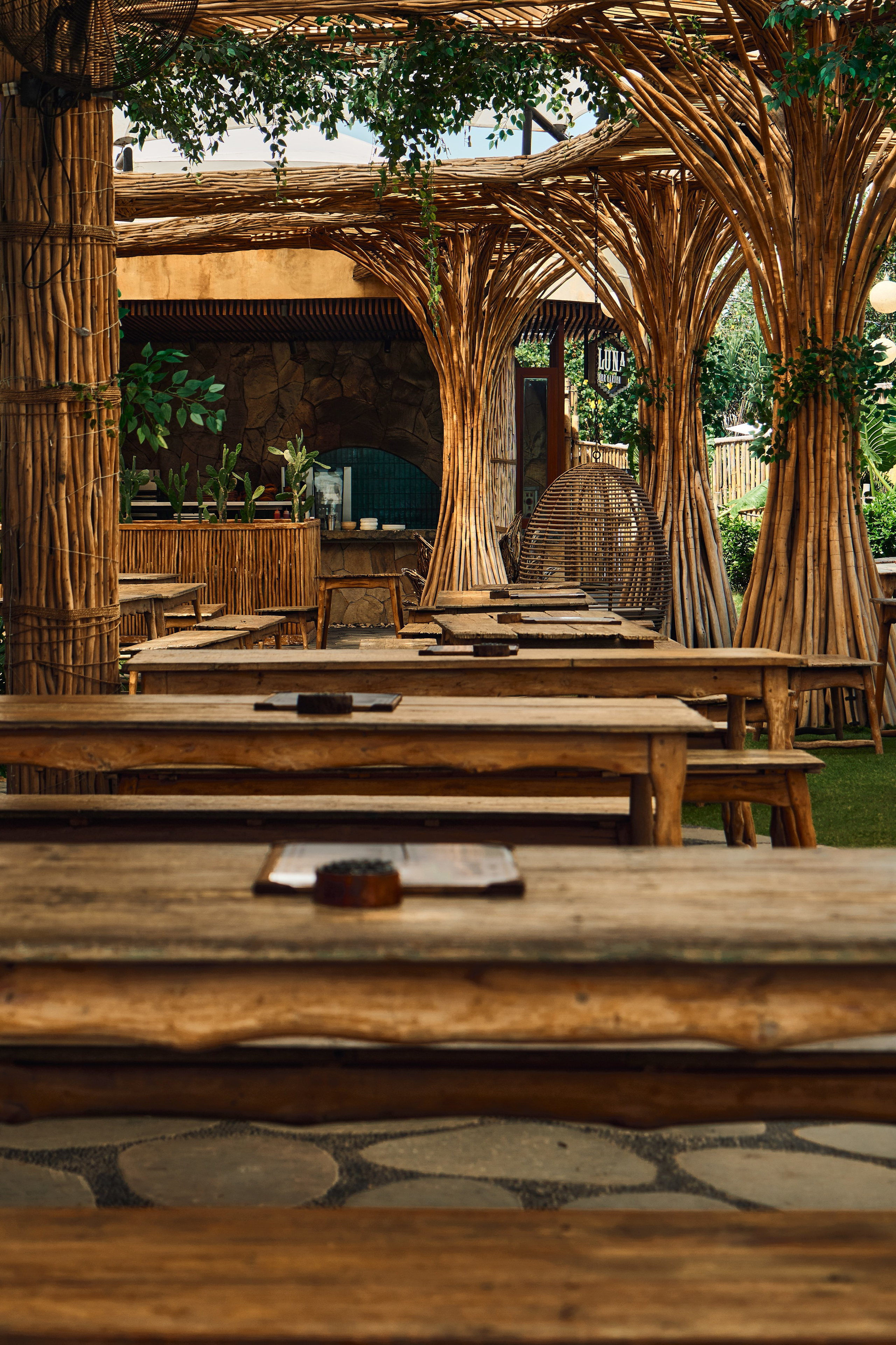 NuanuResort. See the moment and catche. commercial and reportage