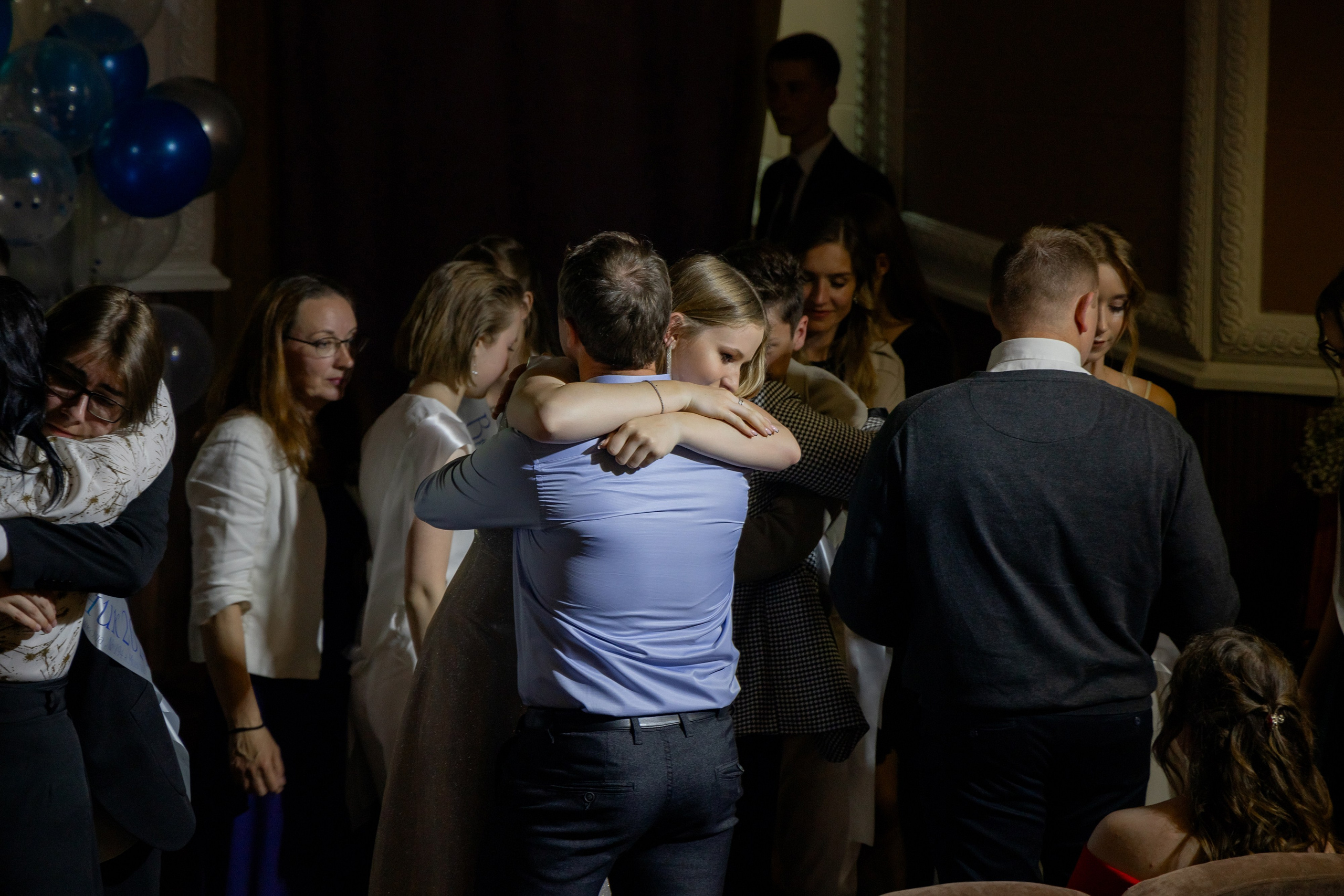 Школьный выпускной 2024 год в Соколе (Минск). Свадебный фотограф в Минске/Беларуси Сергей Спиридонов