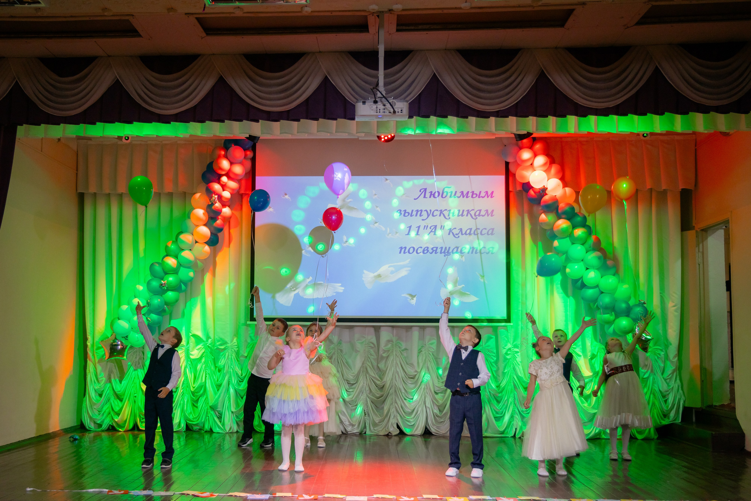 Школьный выпускной 2024 год в Соколе (Минск). Свадебный фотограф в Минске/Беларуси Сергей Спиридонов