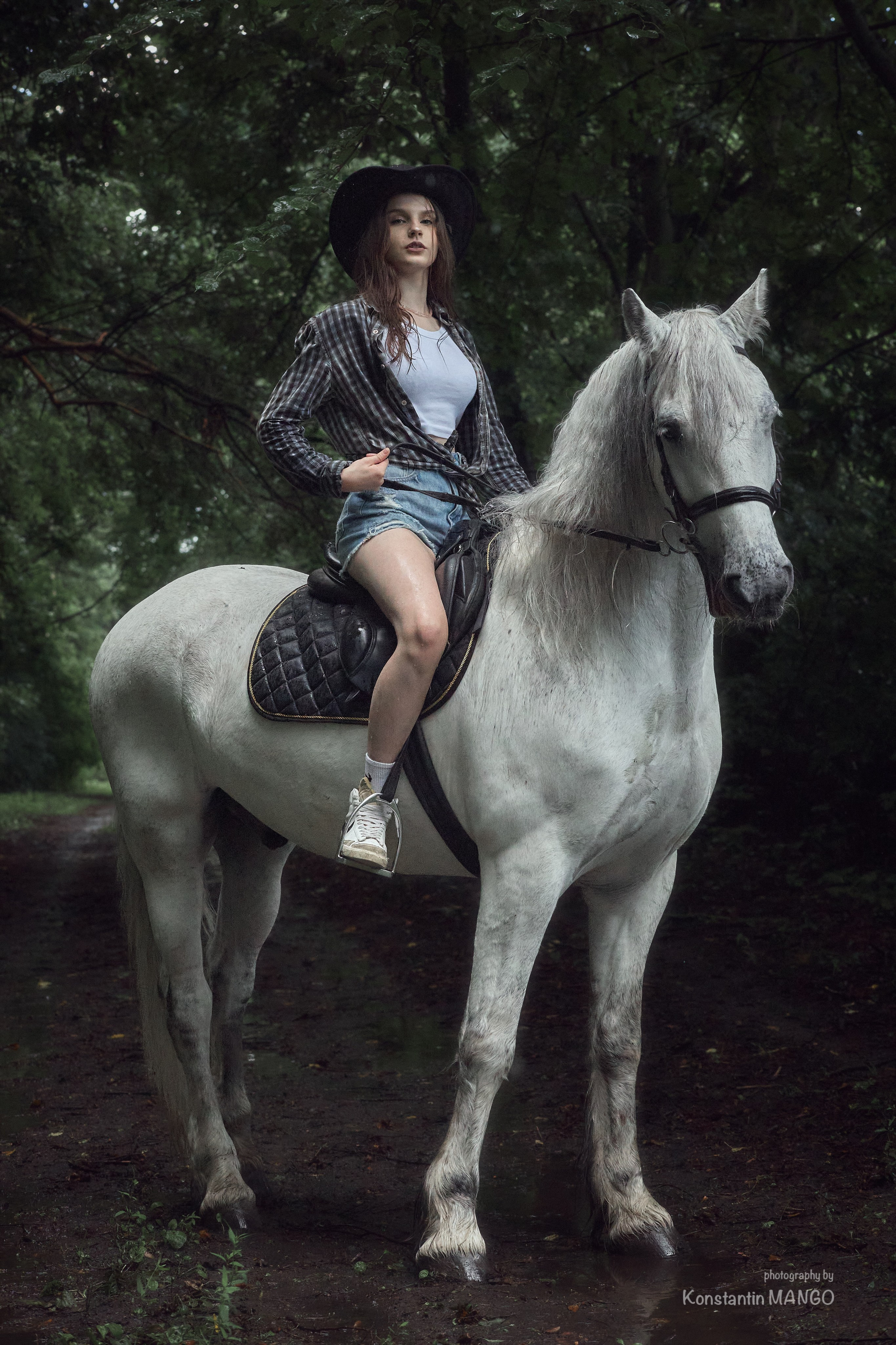 Фотопрогулка для Виктории и Полины на лошадях. Фотограф в Рязани. Свадьба, семейное фото, портрет. Константин Манго