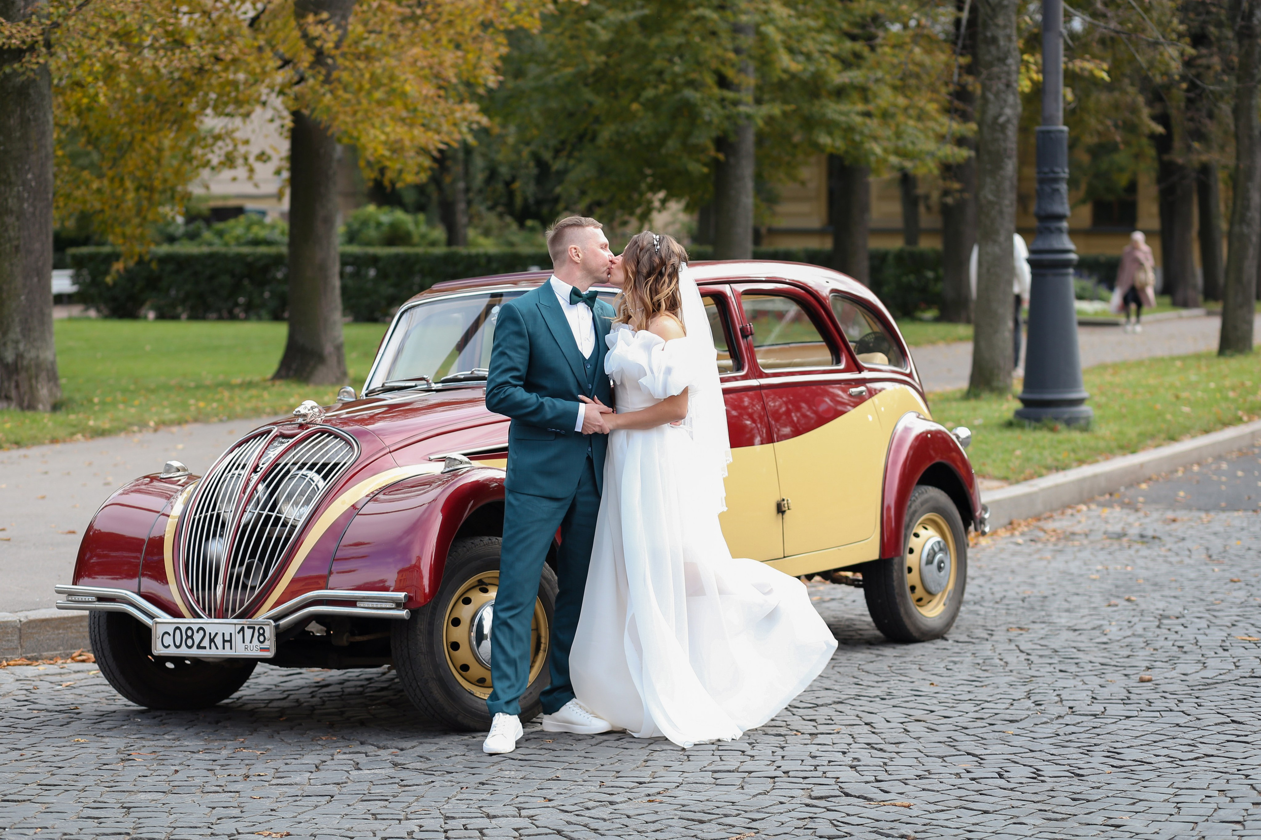 Денис и Кристина. Екатерина Хамзина