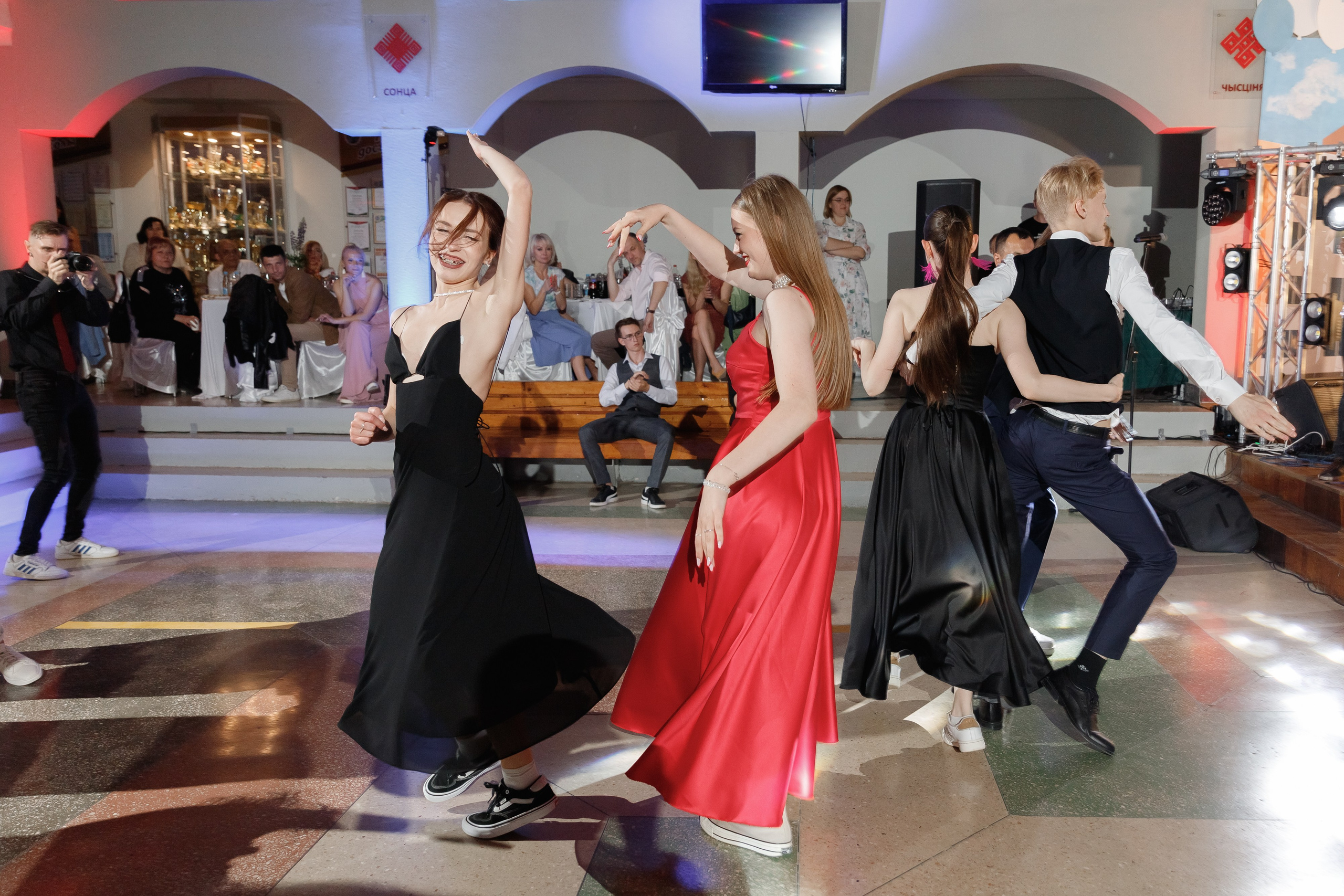 Школьный выпускной 2023 год в Минске. Свадебный фотограф в Минске/Беларуси Сергей Спиридонов