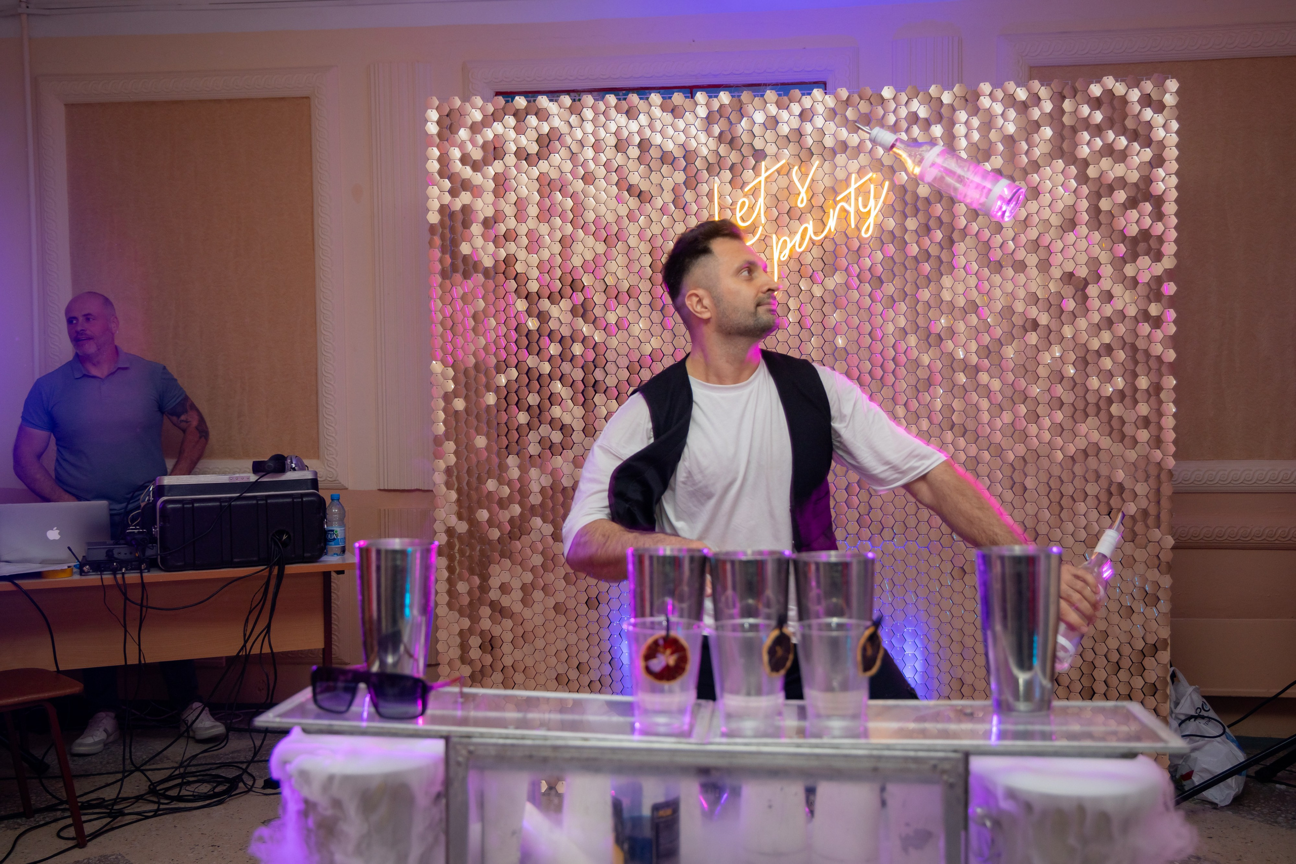 Школьный выпускной 2024 год в Соколе (Минск). Свадебный фотограф в Минске/Беларуси Сергей Спиридонов