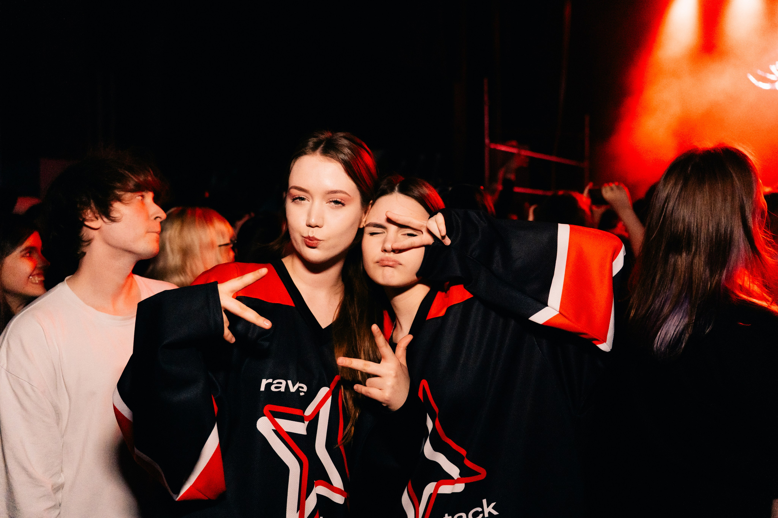 Booker. Концертный фотограф в Перми, Москве и Екатеринбурге Максим Шибаков